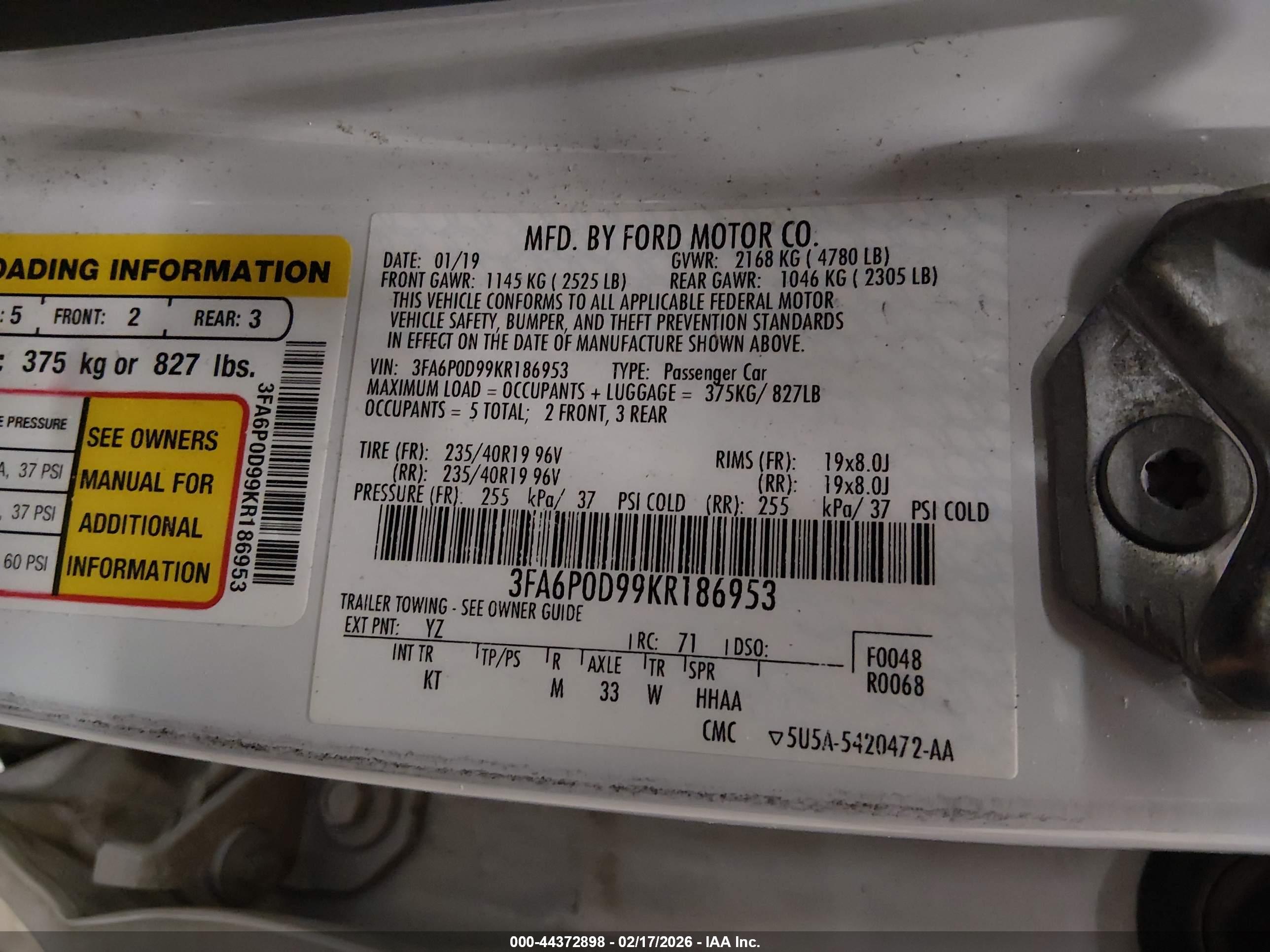 FORD FUSION image 9