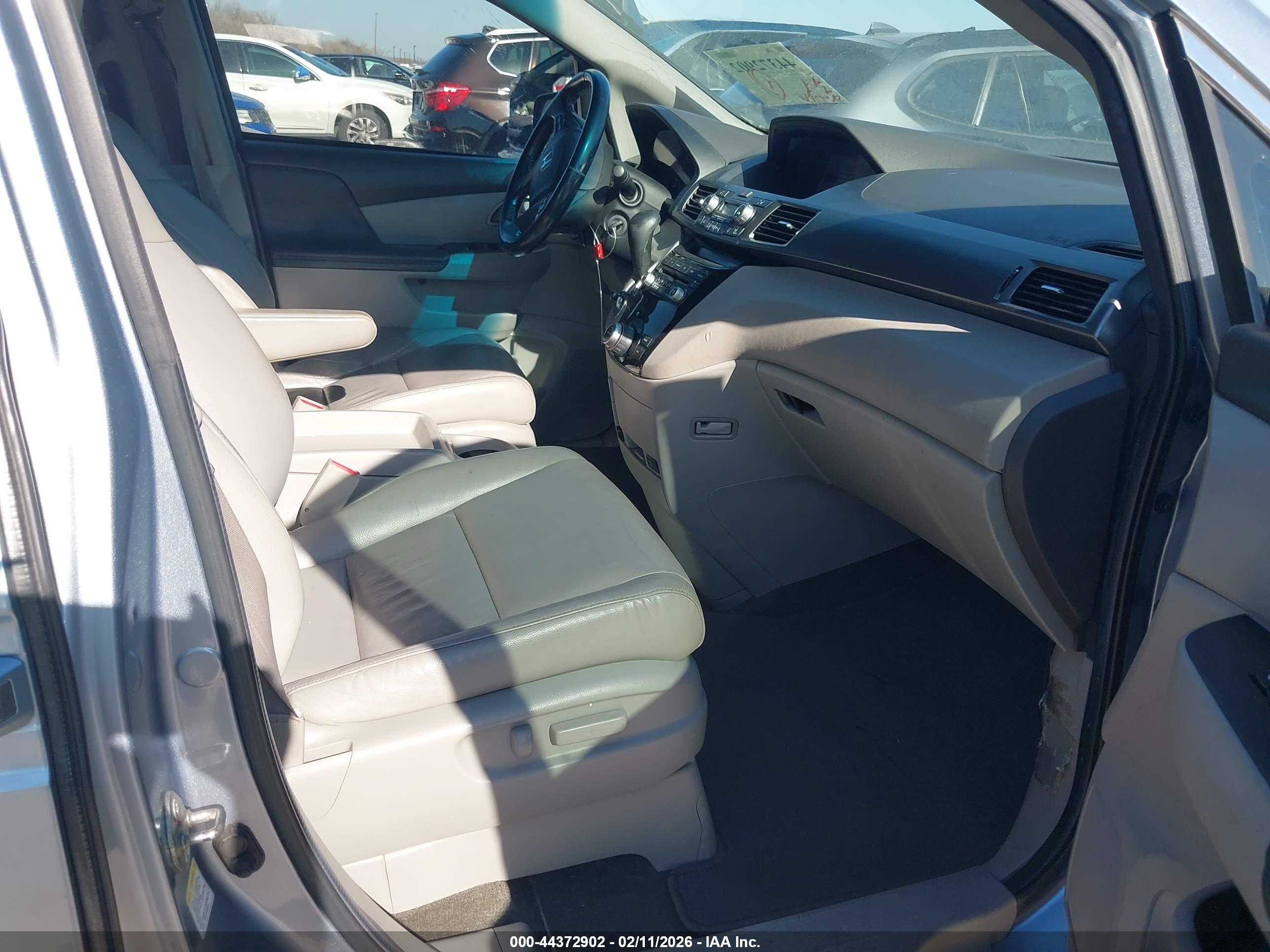 HONDA ODYSSEY image 5