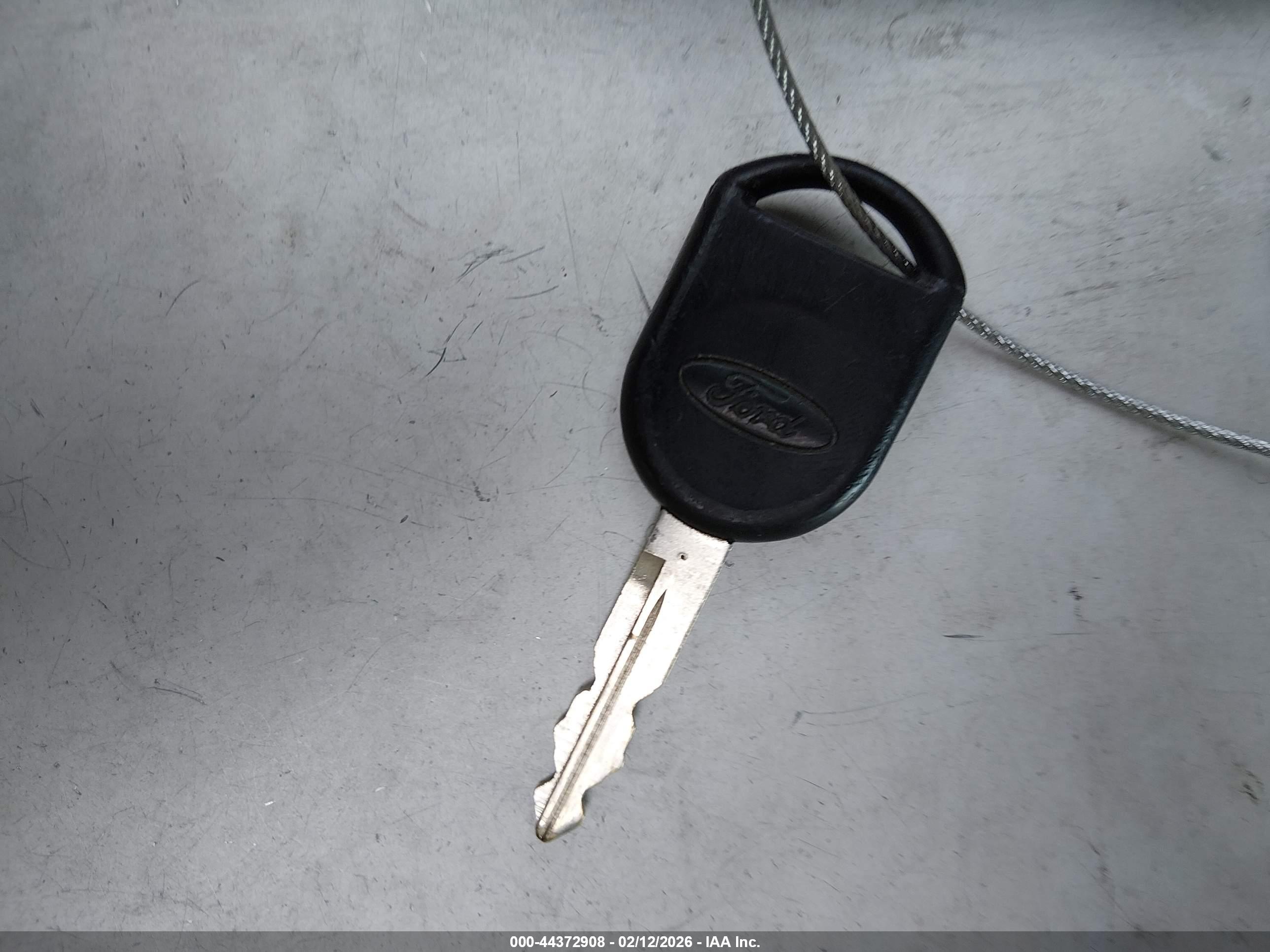 FORD EXPLORER image 11
