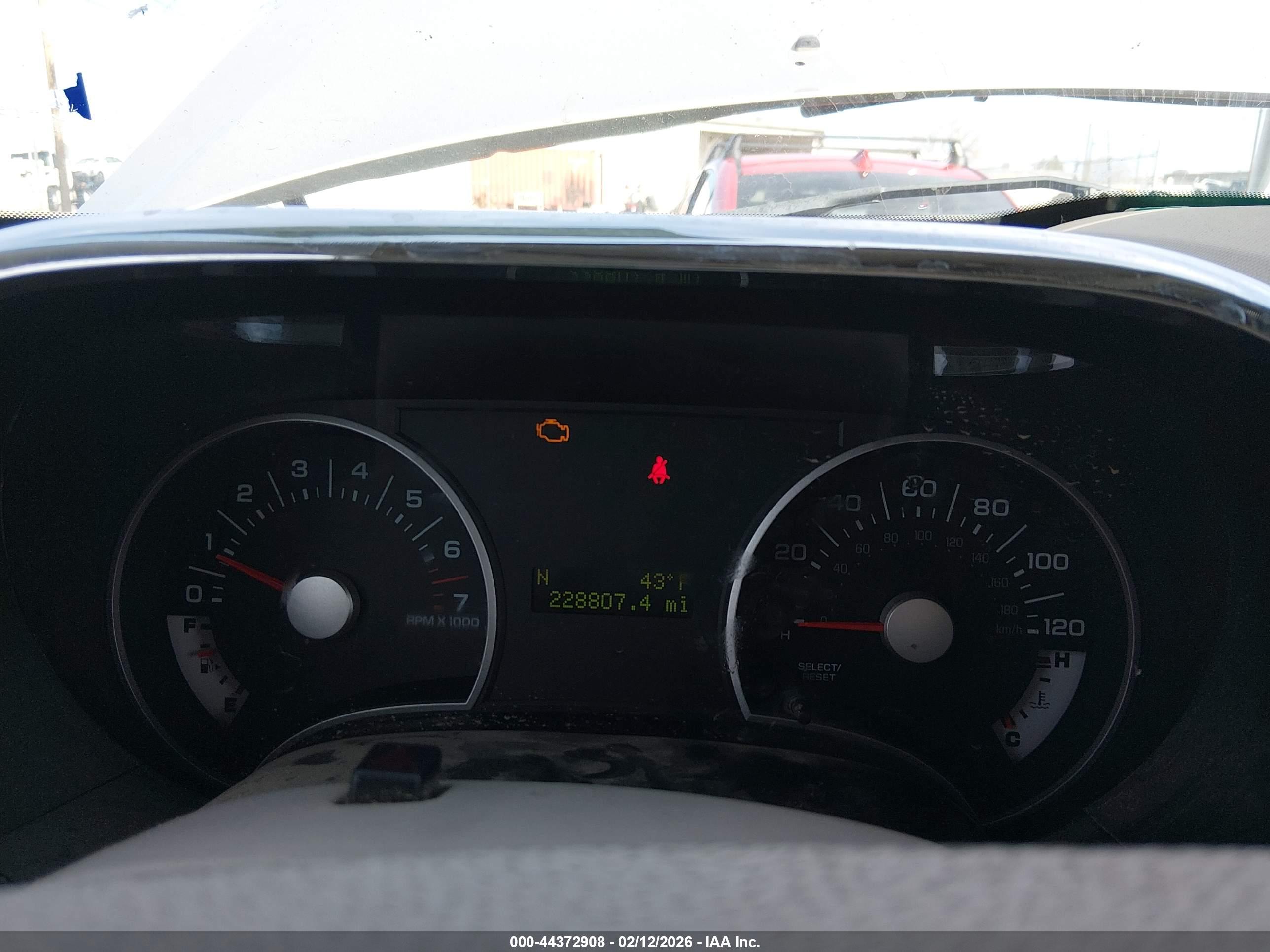 FORD EXPLORER image 7