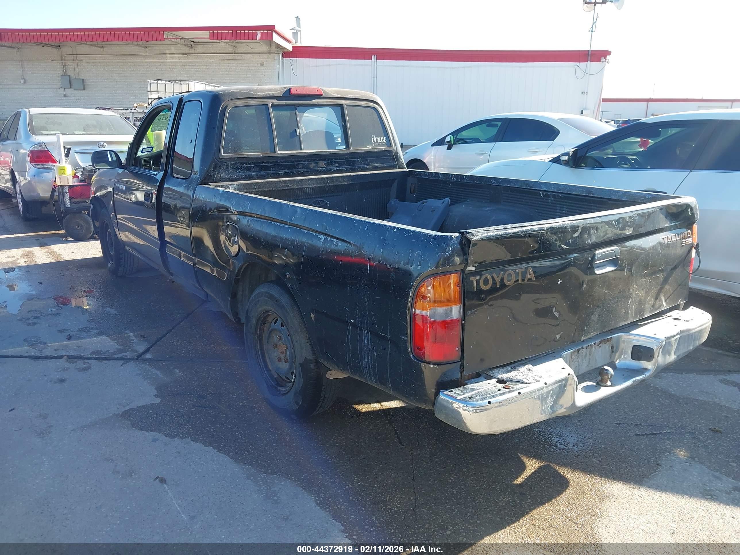 TOYOTA TACOMA image 3