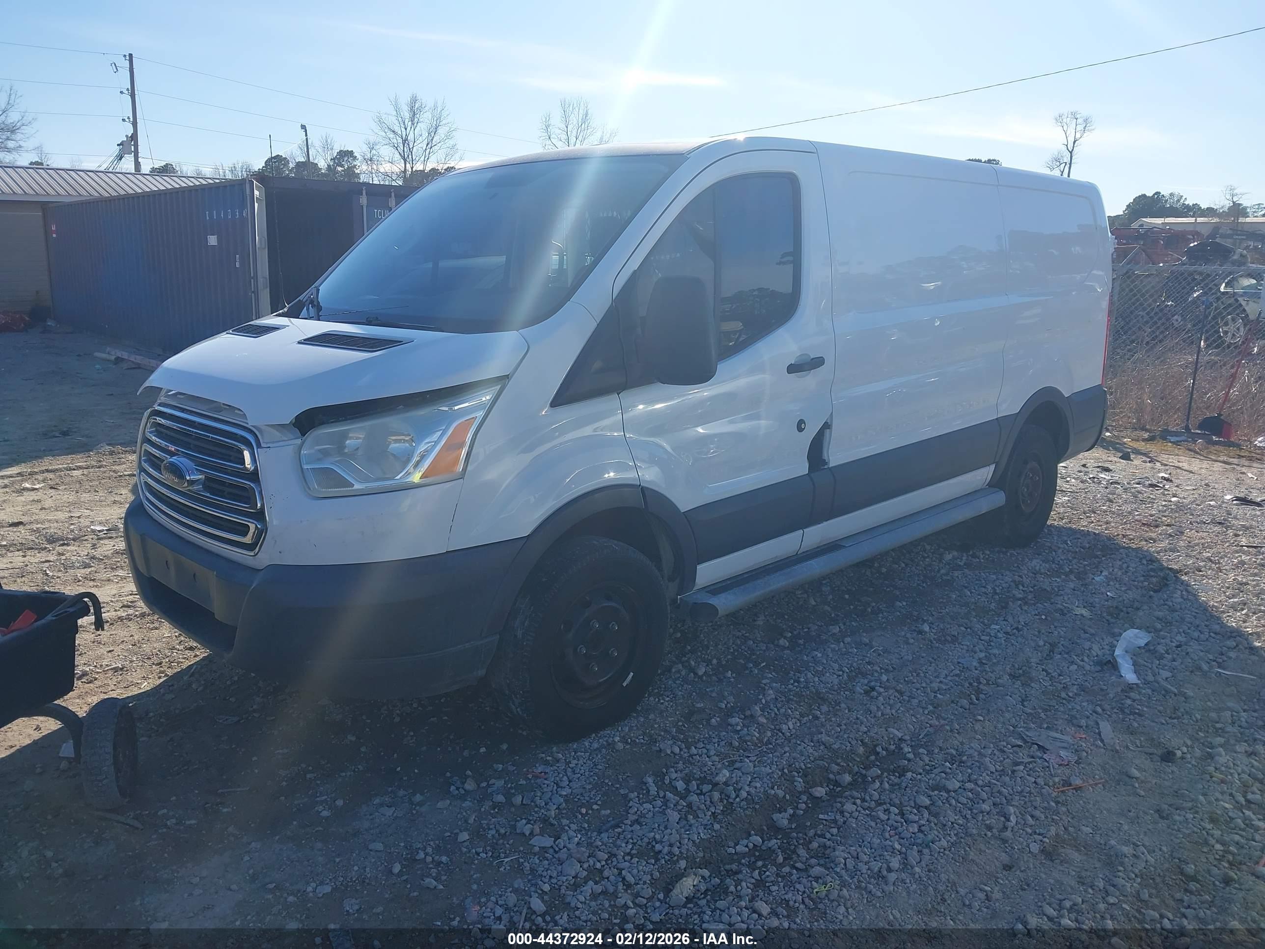 FORD TRANSIT-250 image 2