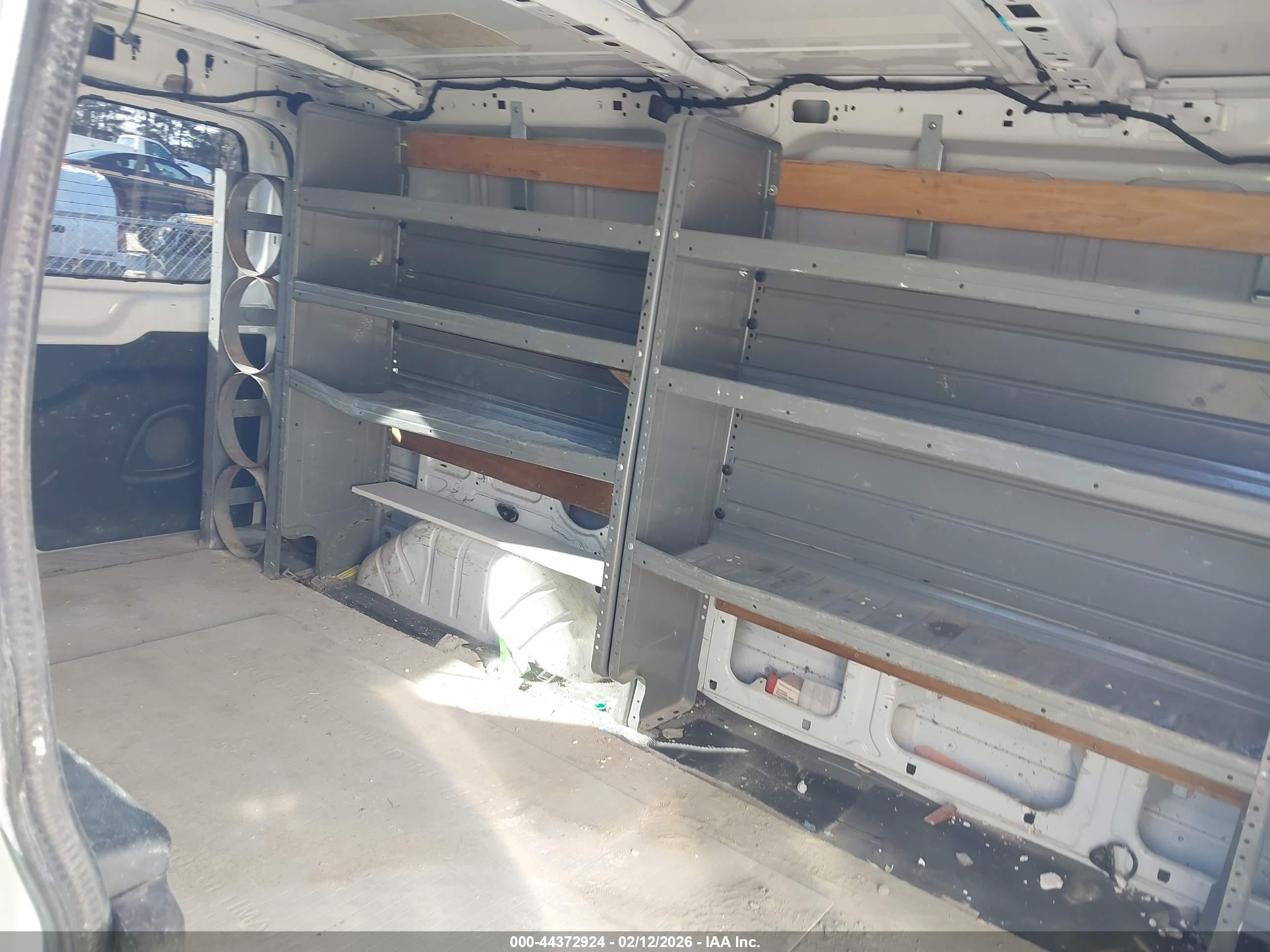 FORD TRANSIT-250 image 8