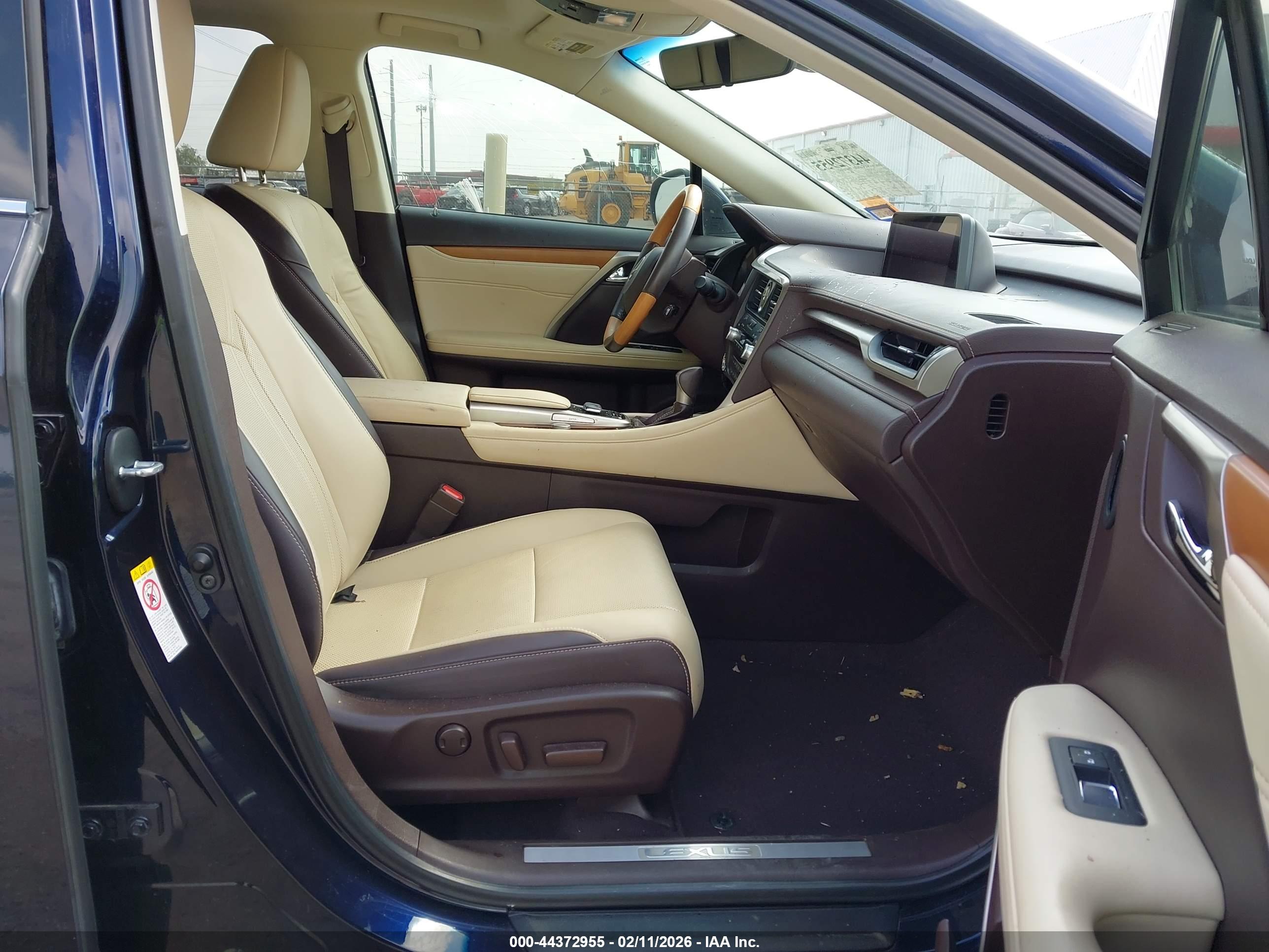LEXUS RX image 5