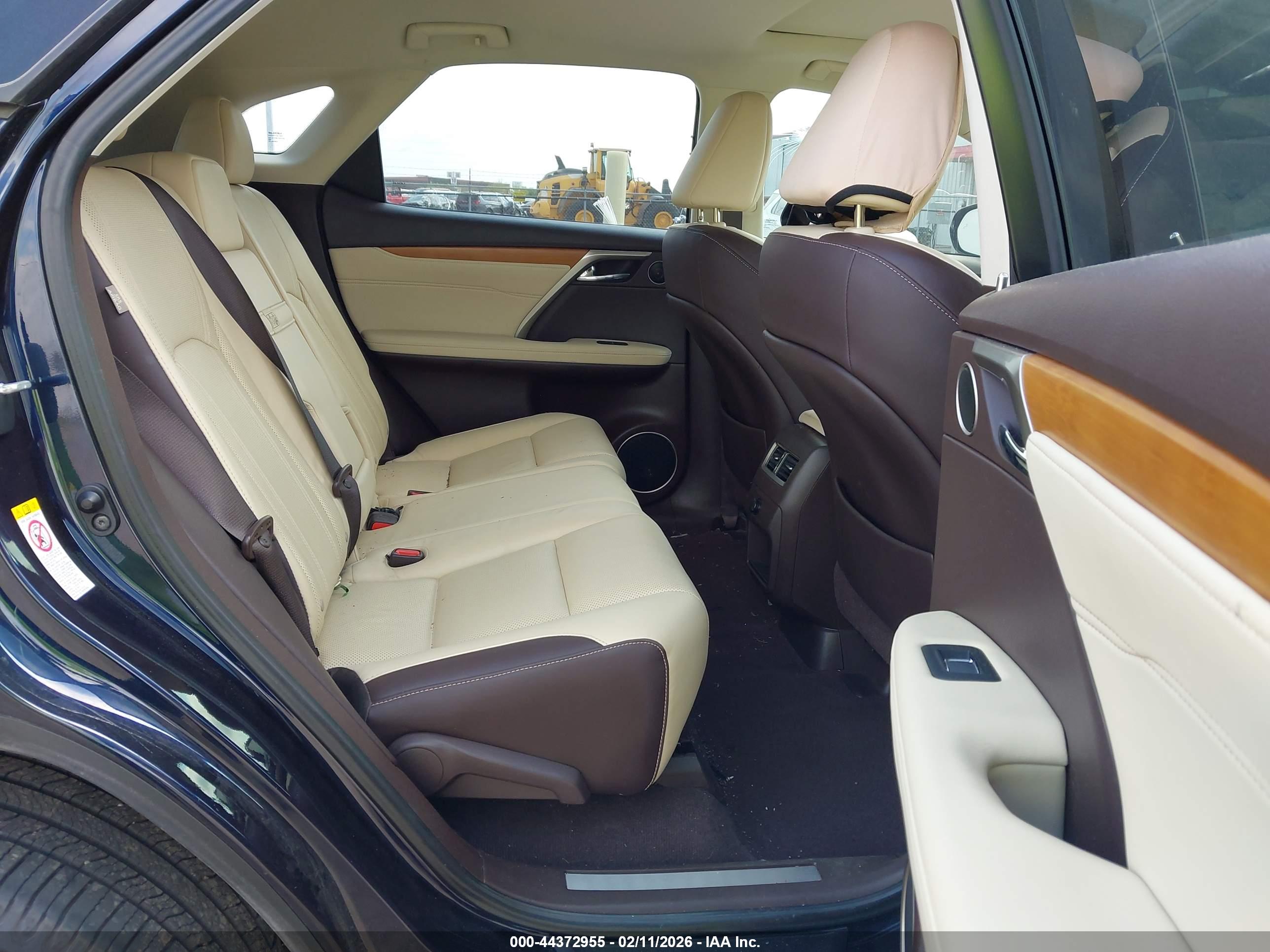 LEXUS RX image 8