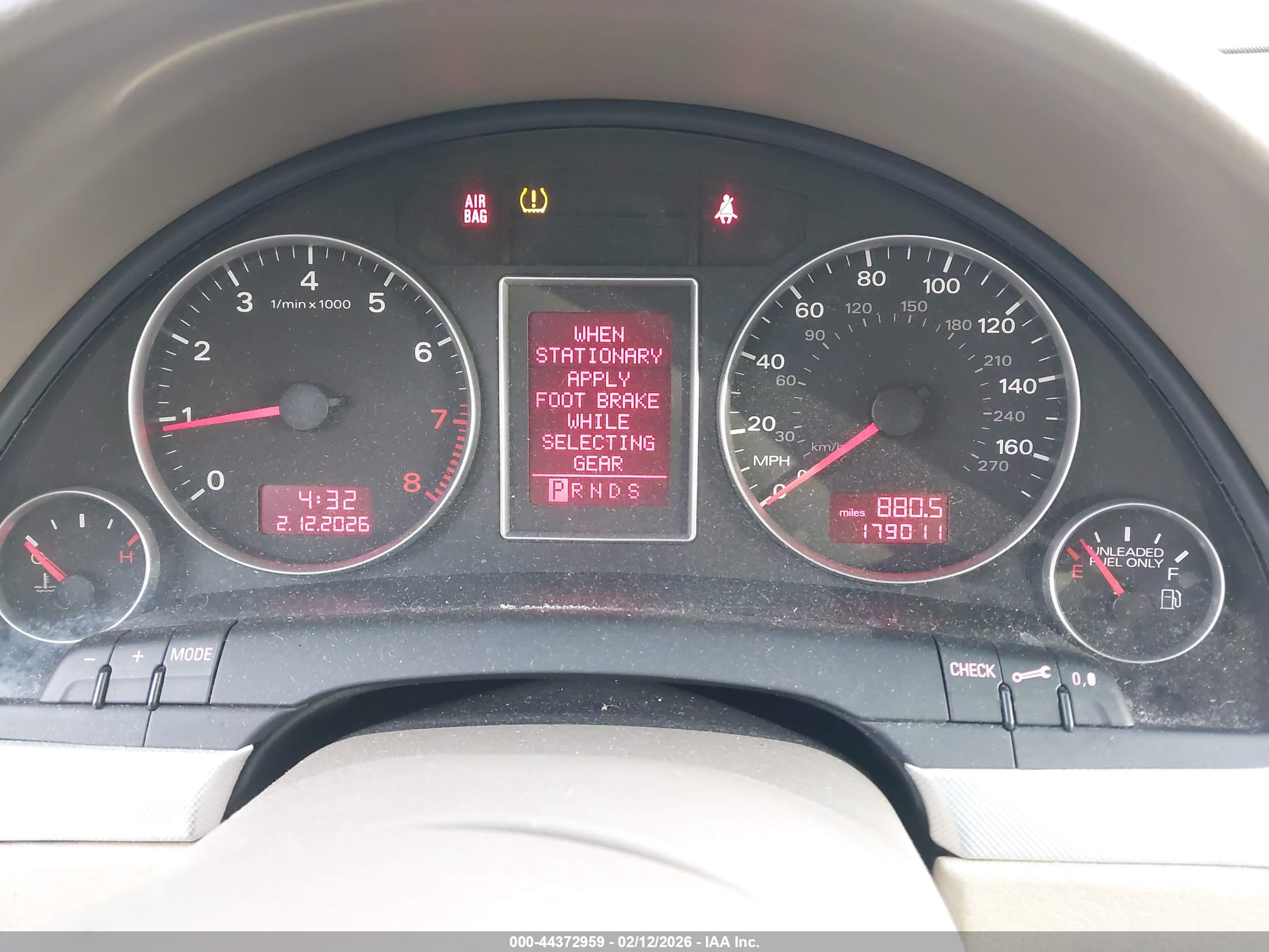 AUDI A4 image 7