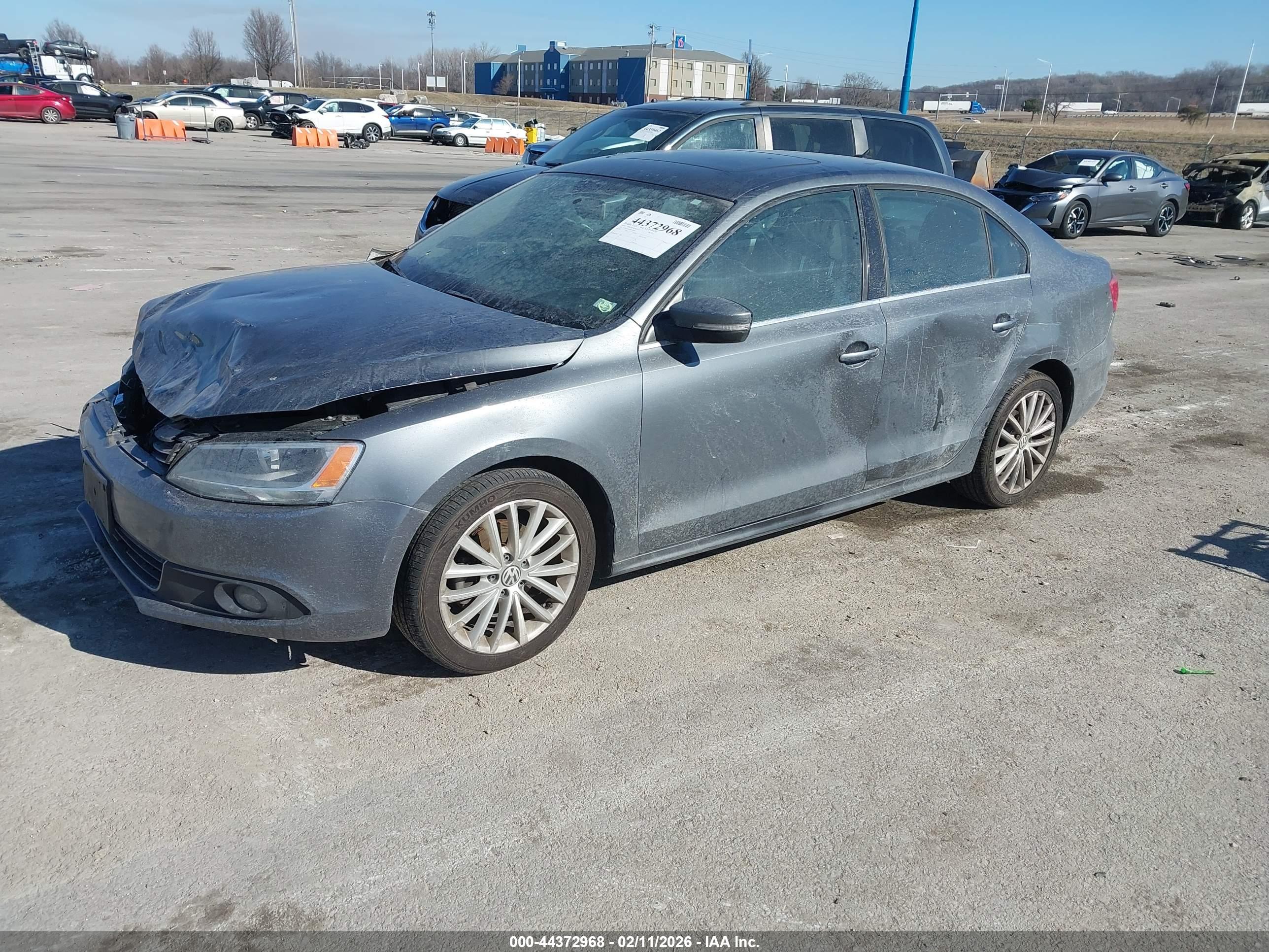 VOLKSWAGEN JETTA image 2