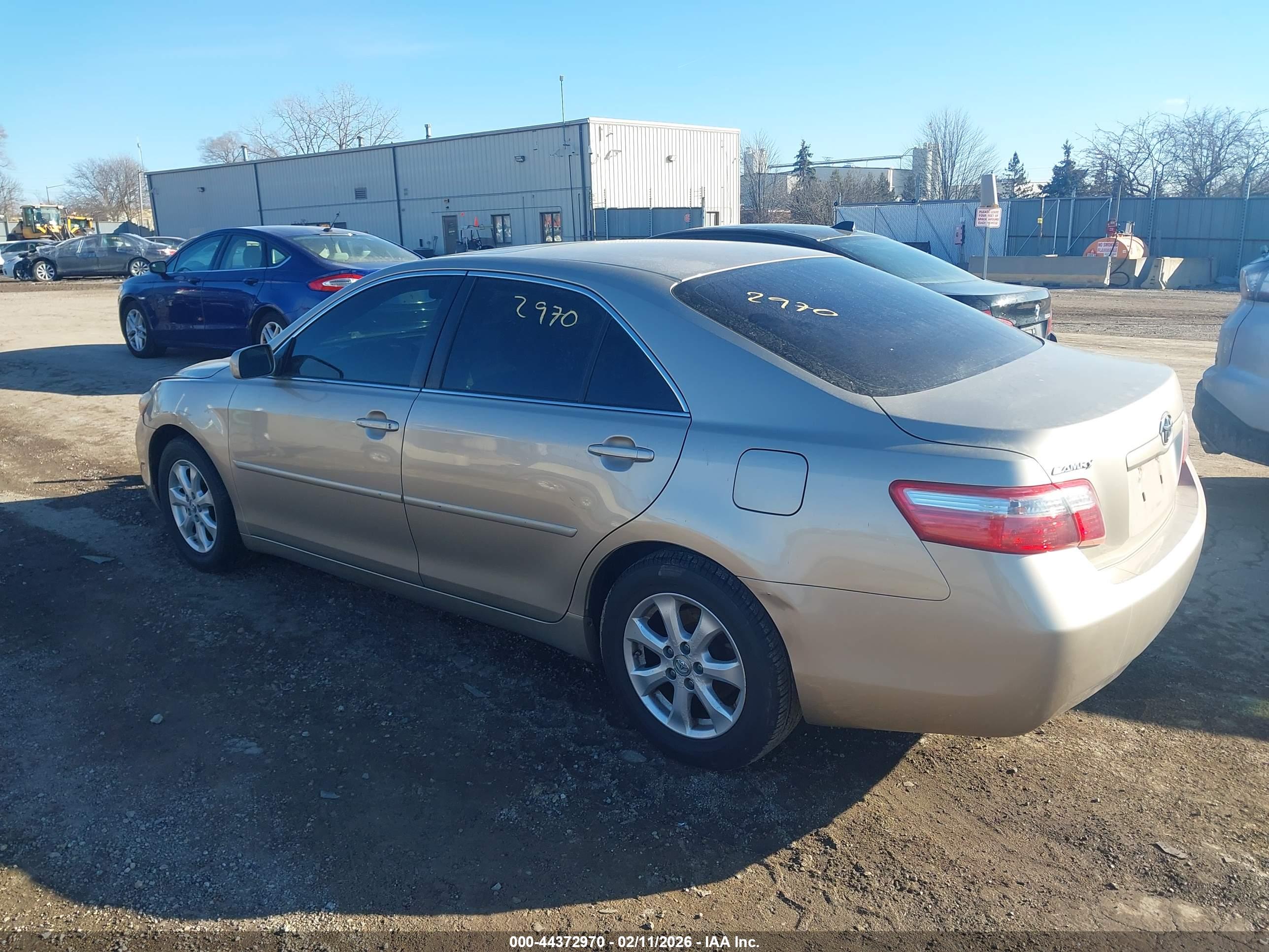 TOYOTA CAMRY image 3
