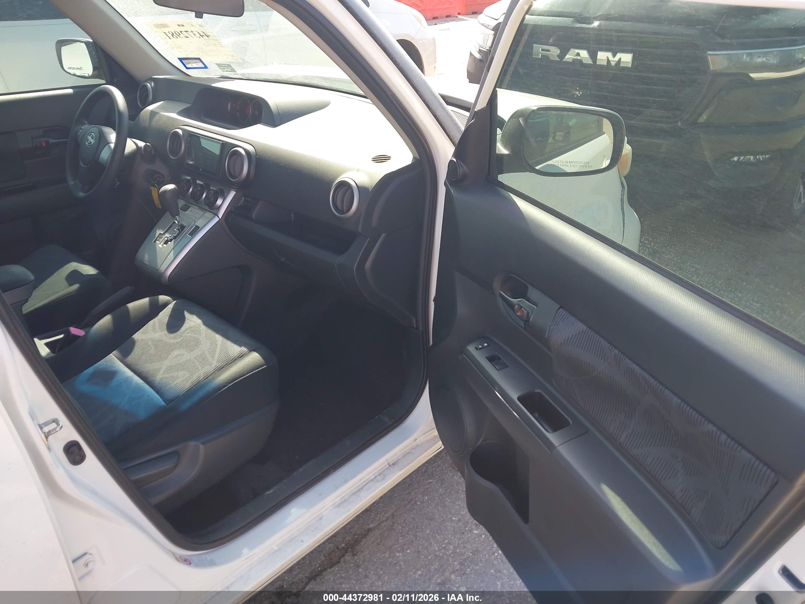 SCION XB image 5