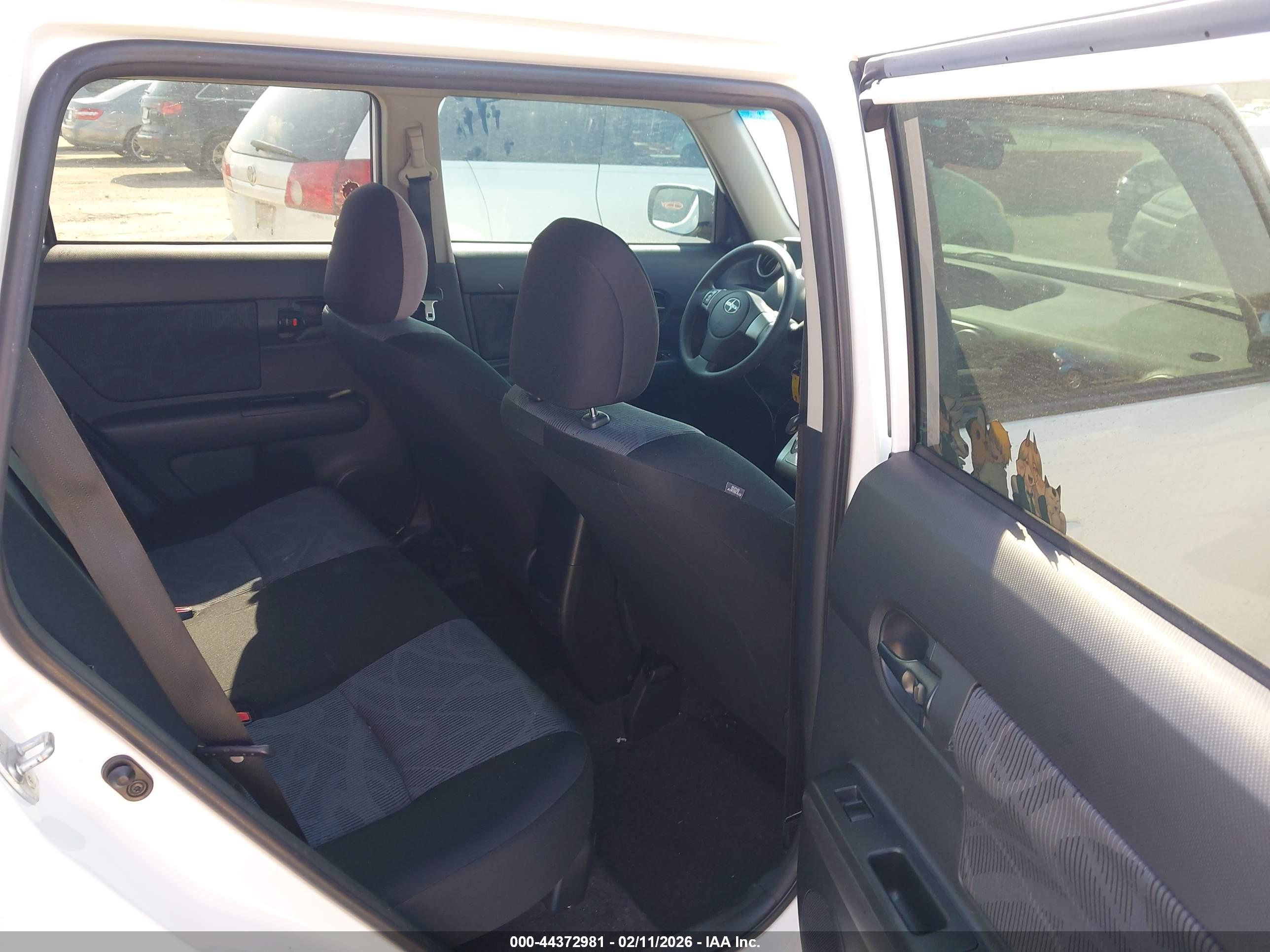 SCION XB image 8