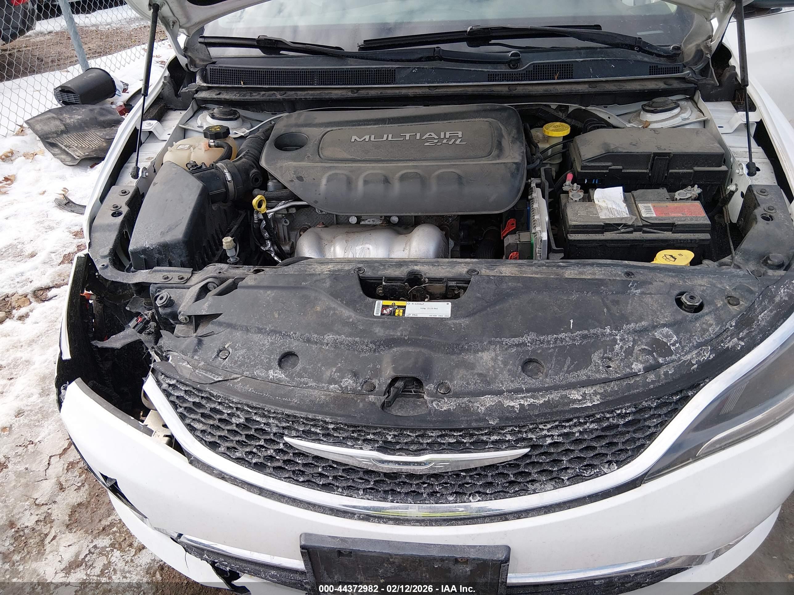 CHRYSLER 200 image 10