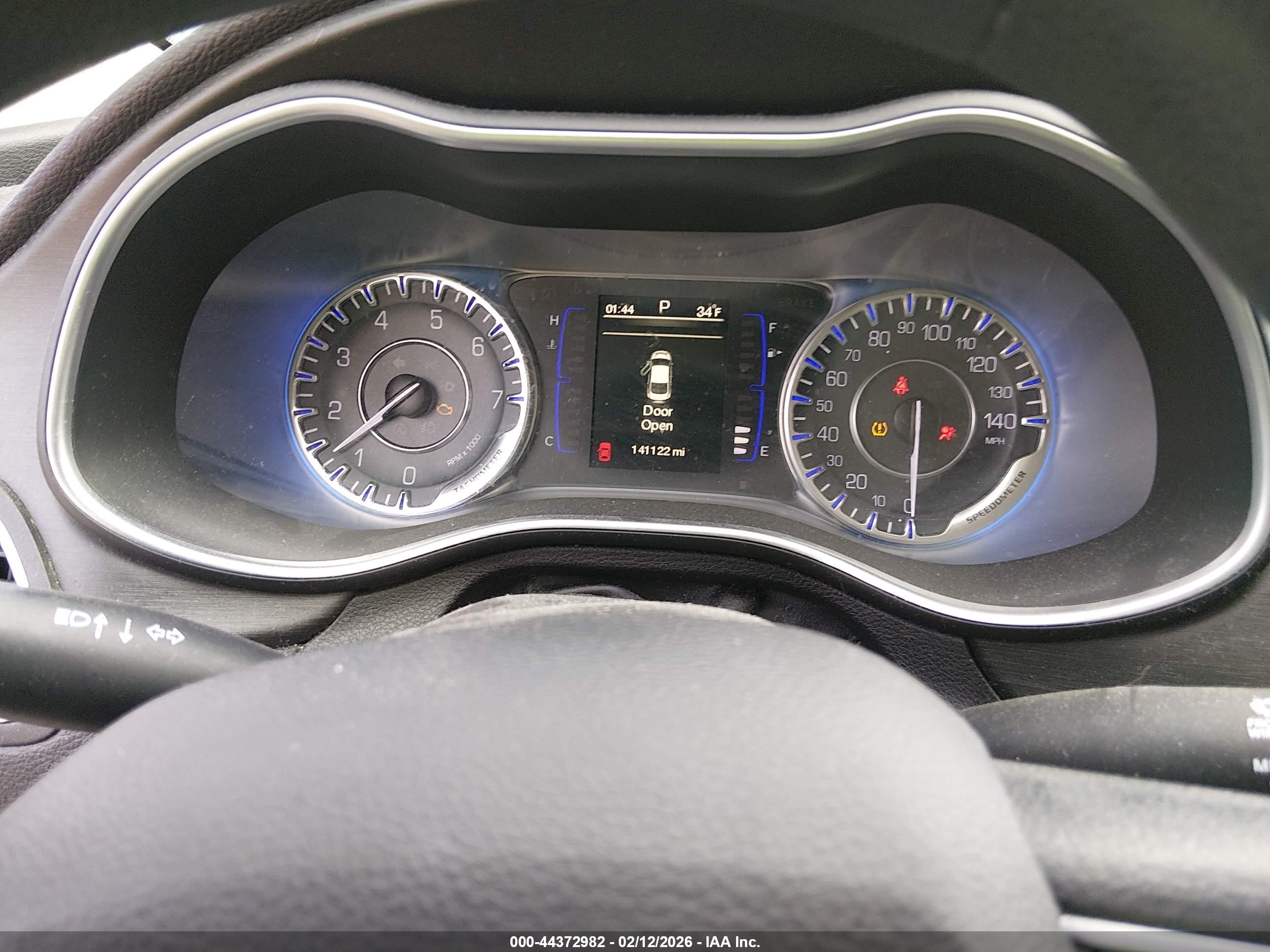 CHRYSLER 200 image 7