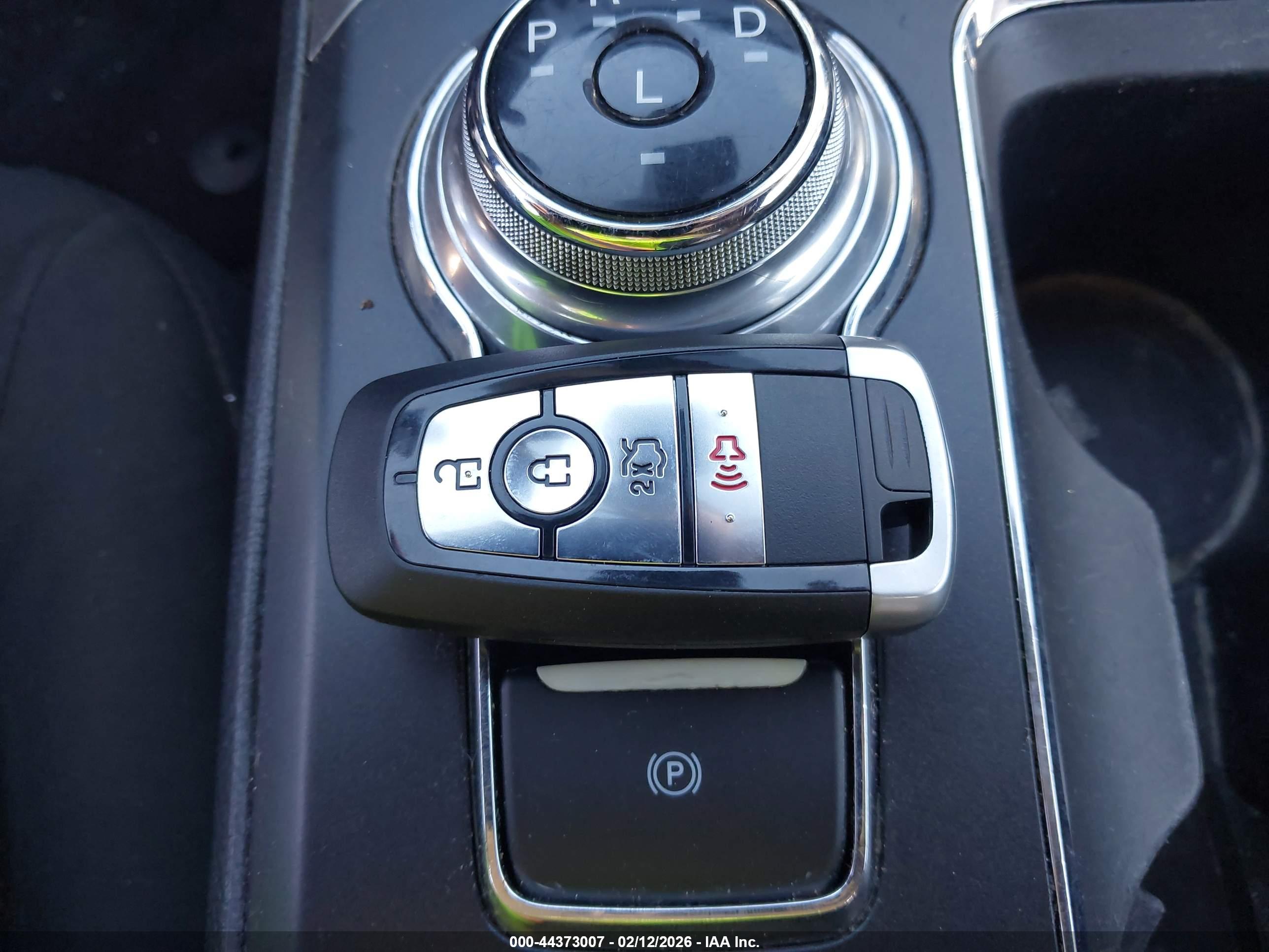 FORD FUSION image 11
