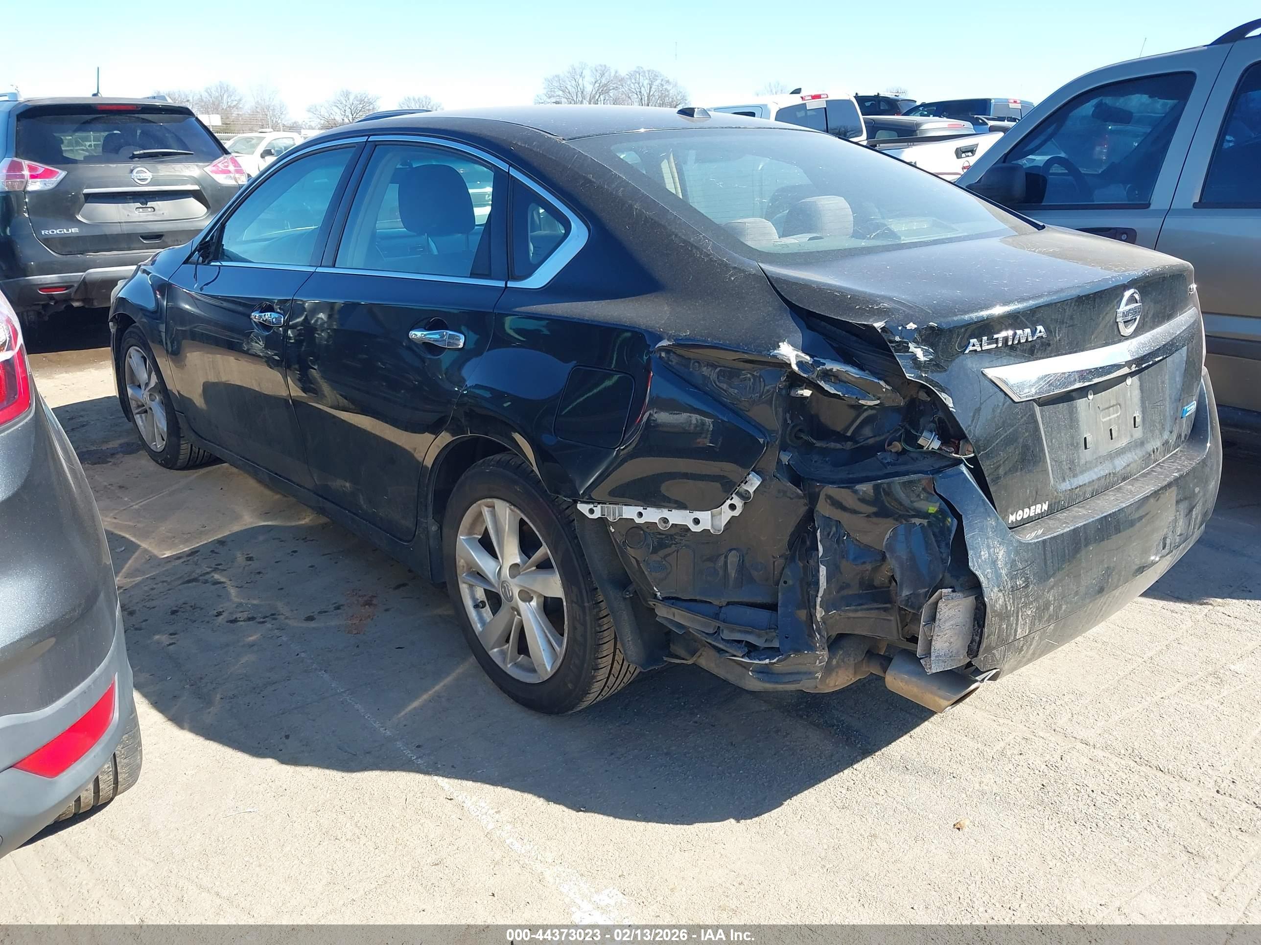 NISSAN ALTIMA image 3