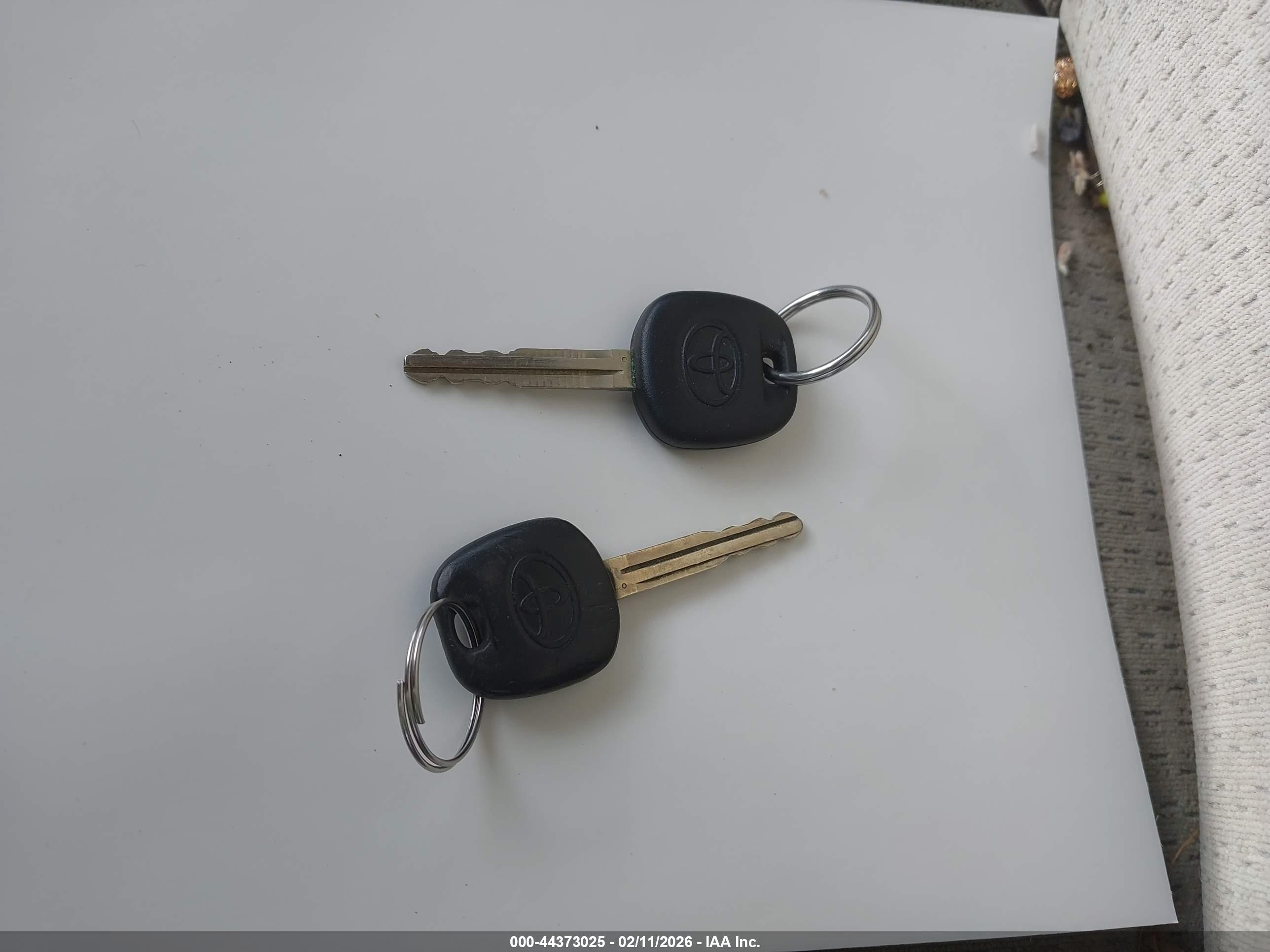 TOYOTA COROLLA image 11