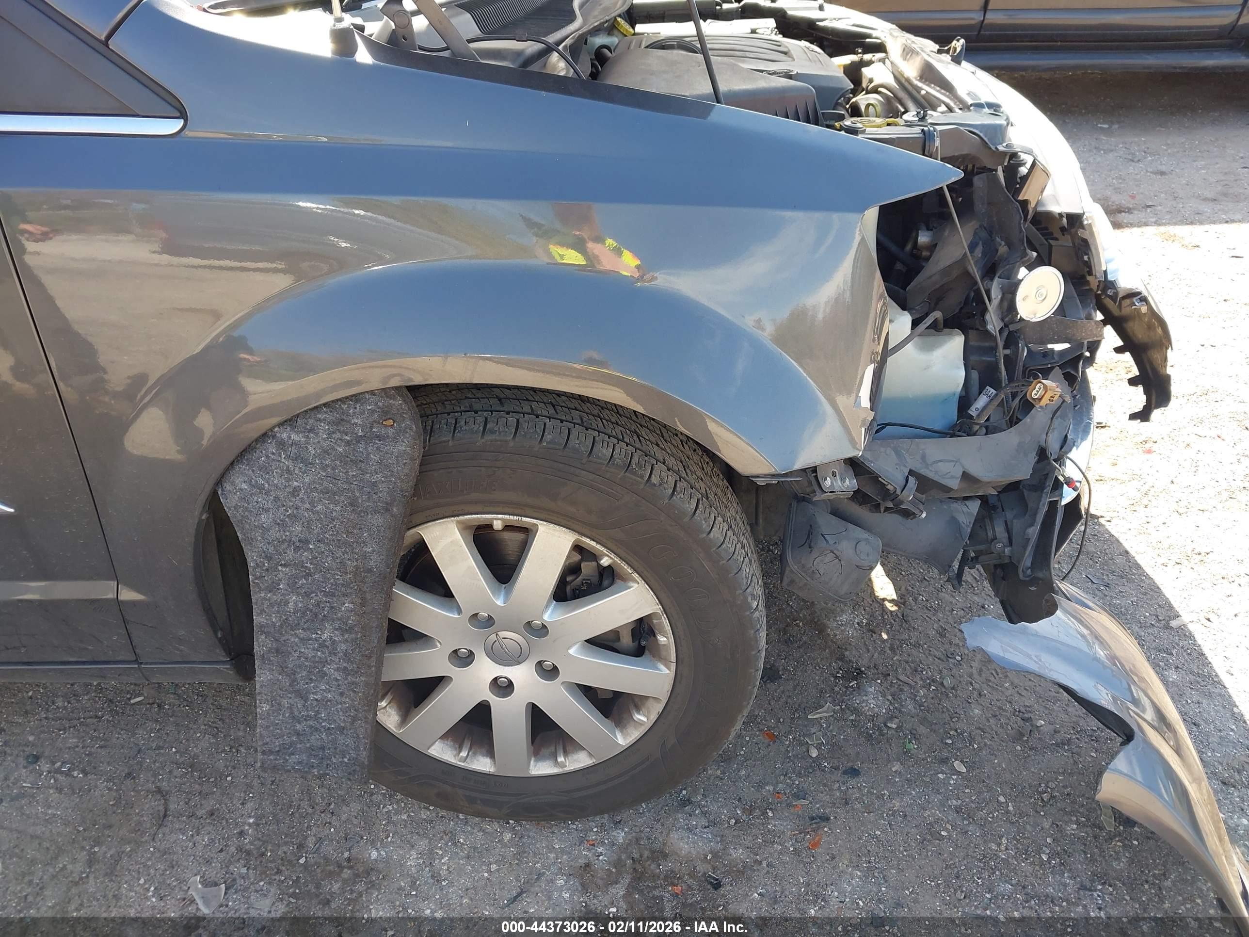 CHRYSLER TOWN image 6