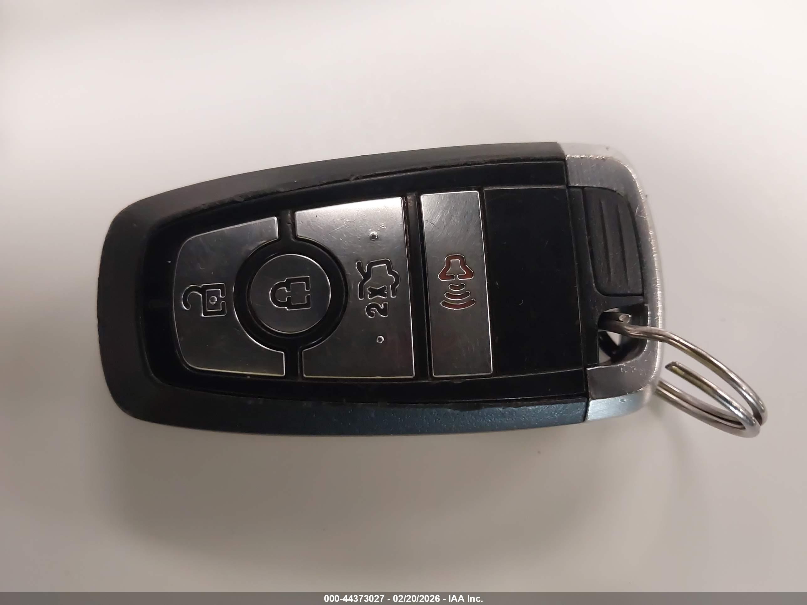 FORD FUSION image 11