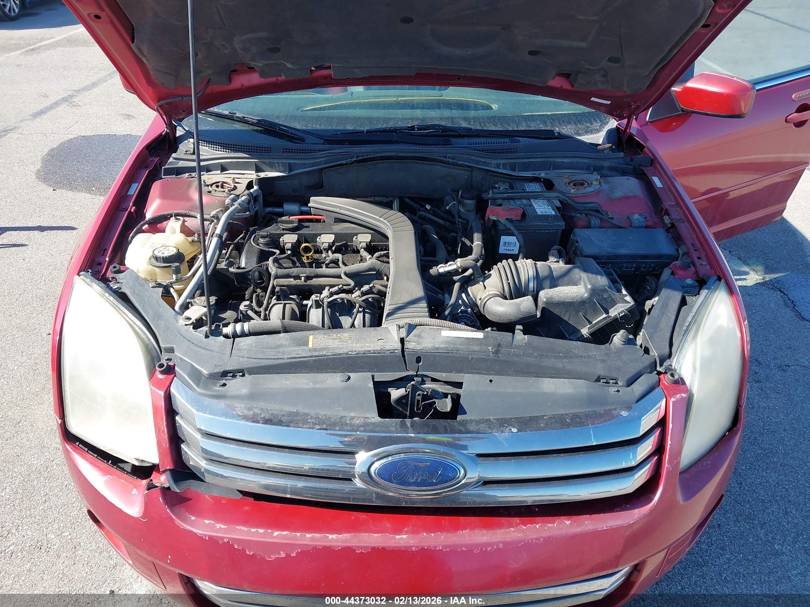 FORD FUSION image 10