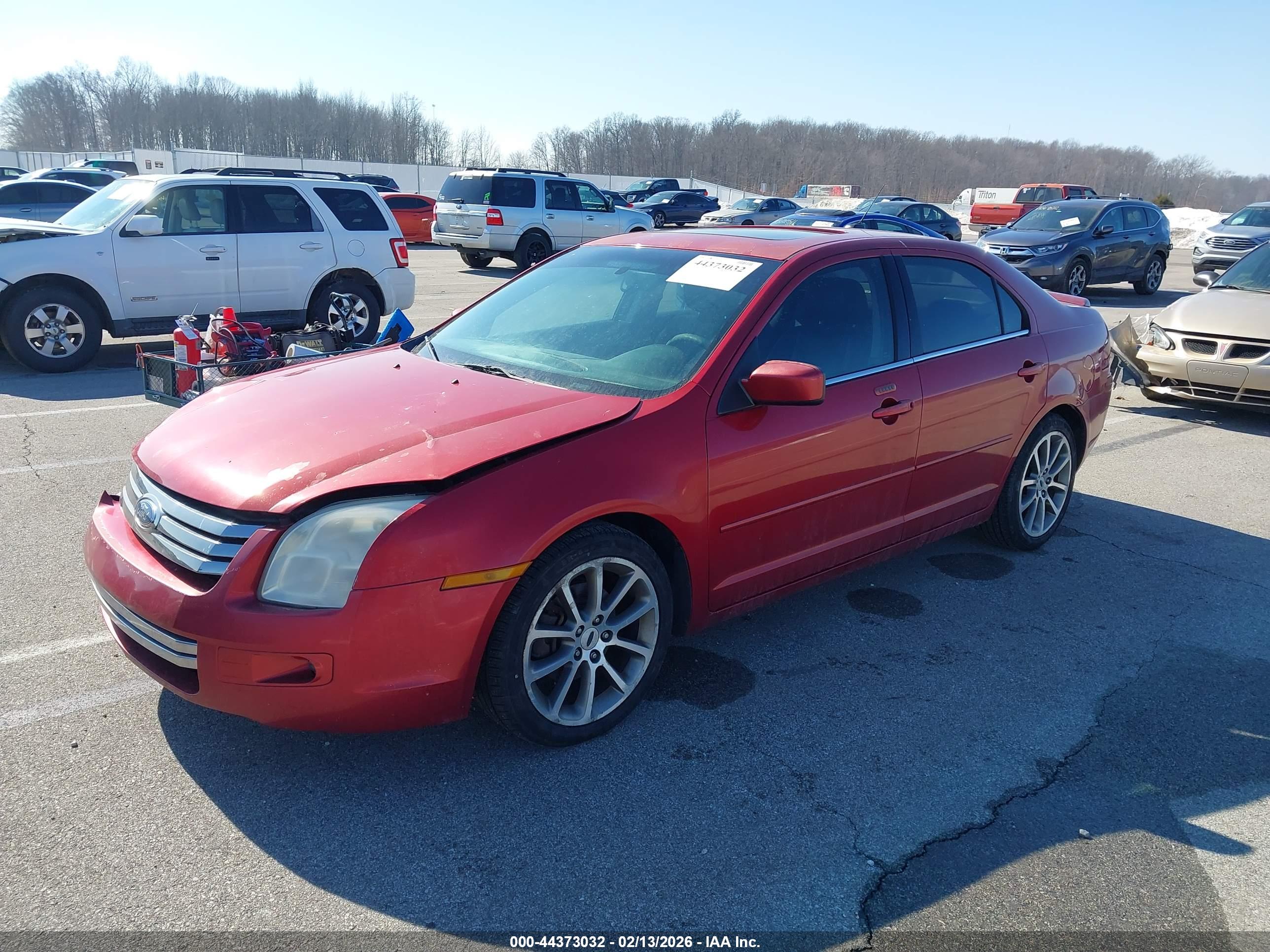 FORD FUSION image 2