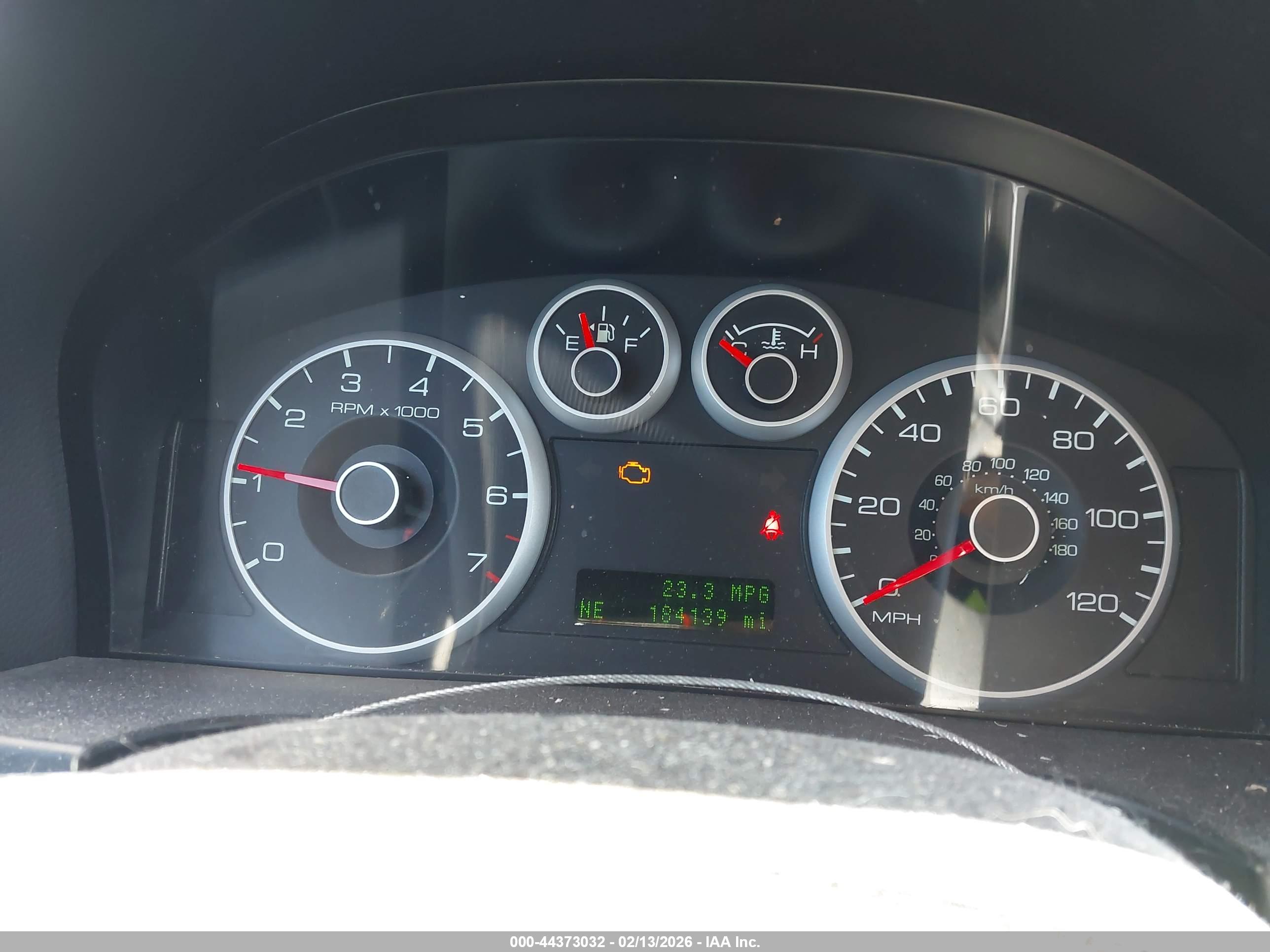 FORD FUSION image 7