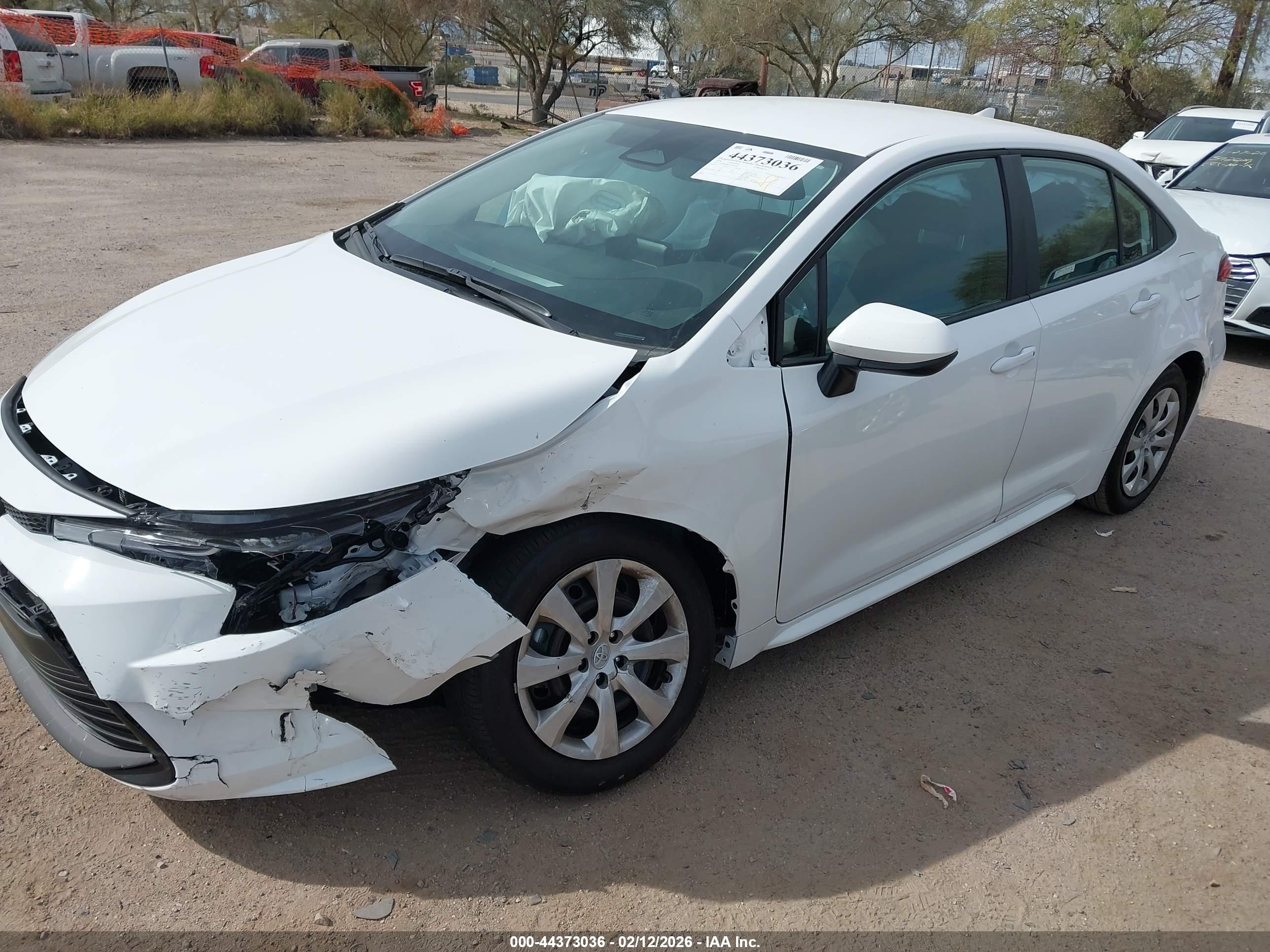 TOYOTA COROLLA image 2