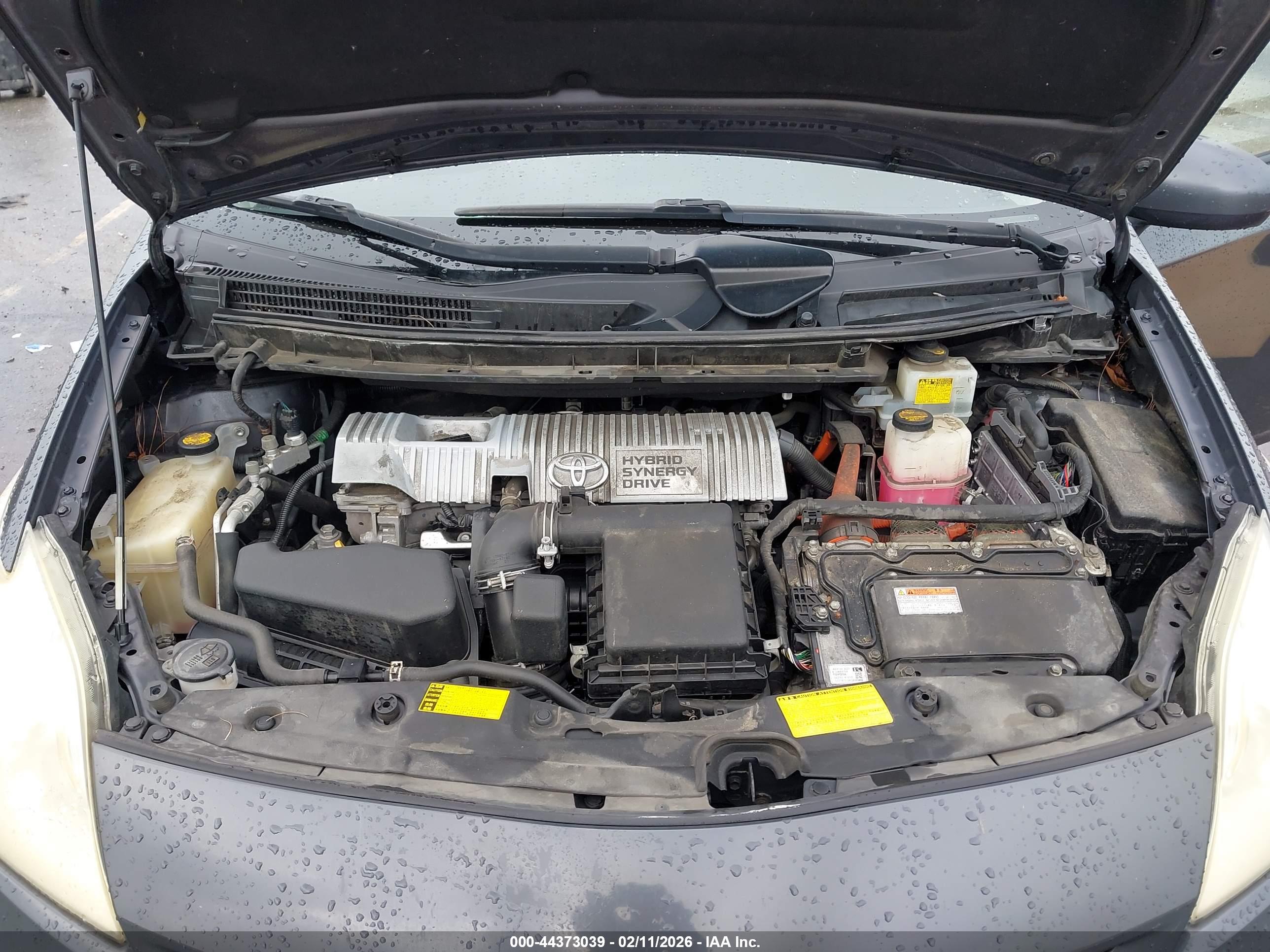 TOYOTA PRIUS image 10