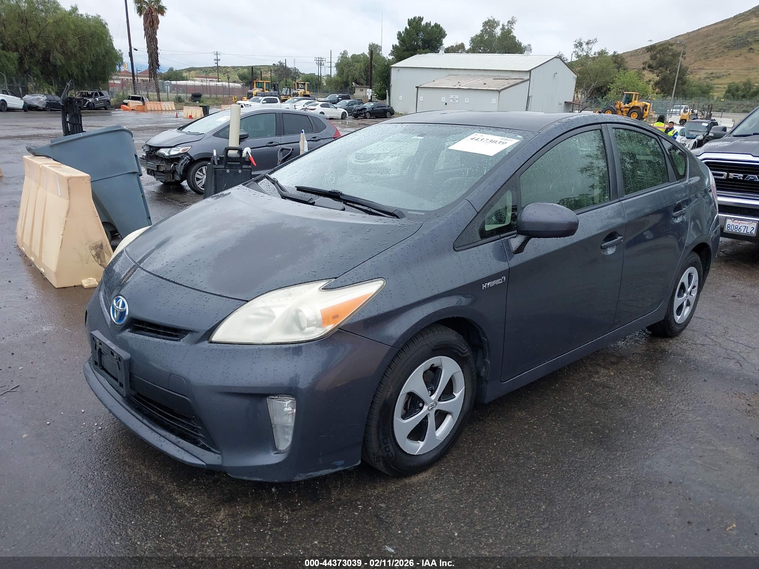 TOYOTA PRIUS image 2