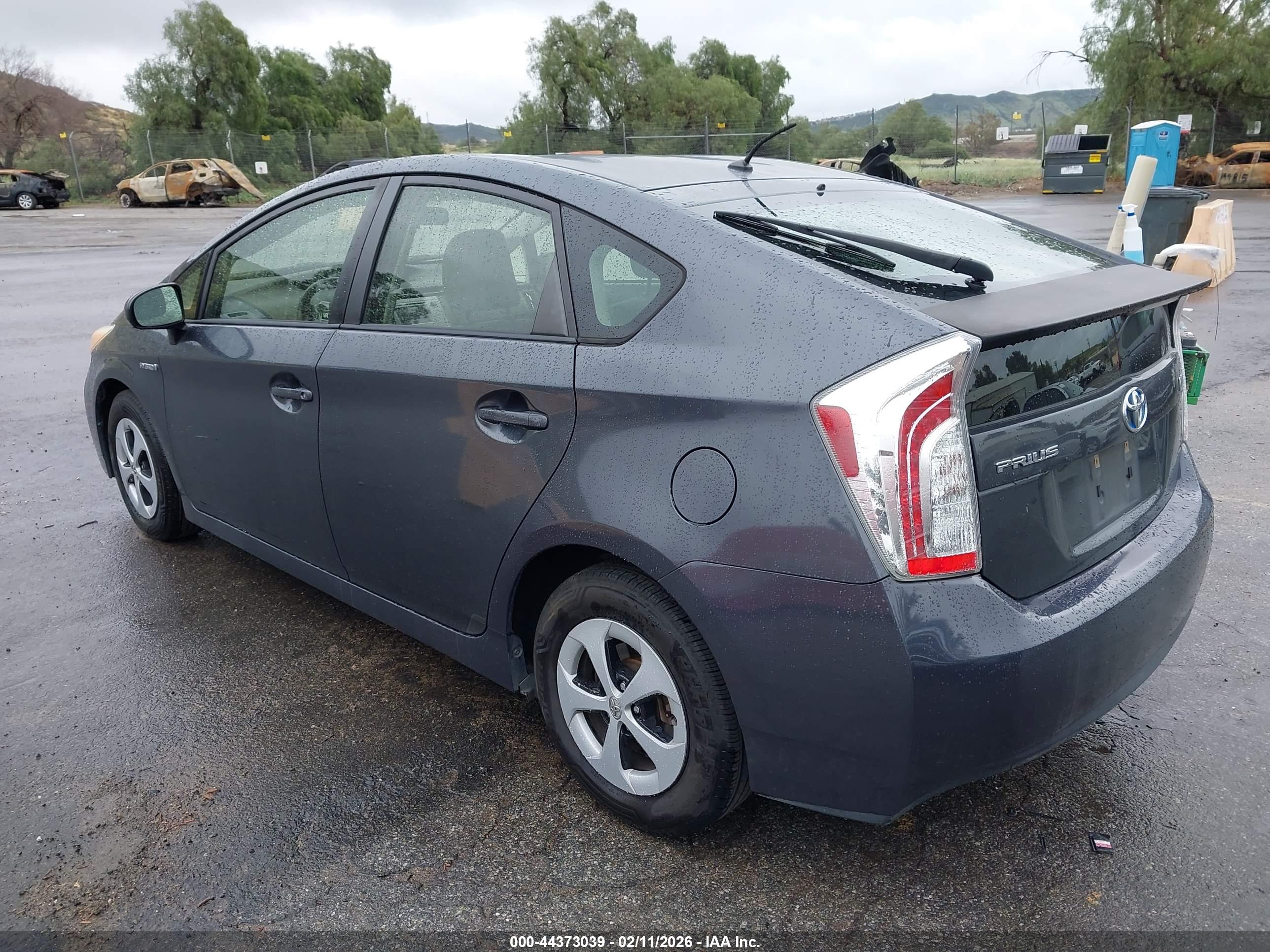 TOYOTA PRIUS image 3