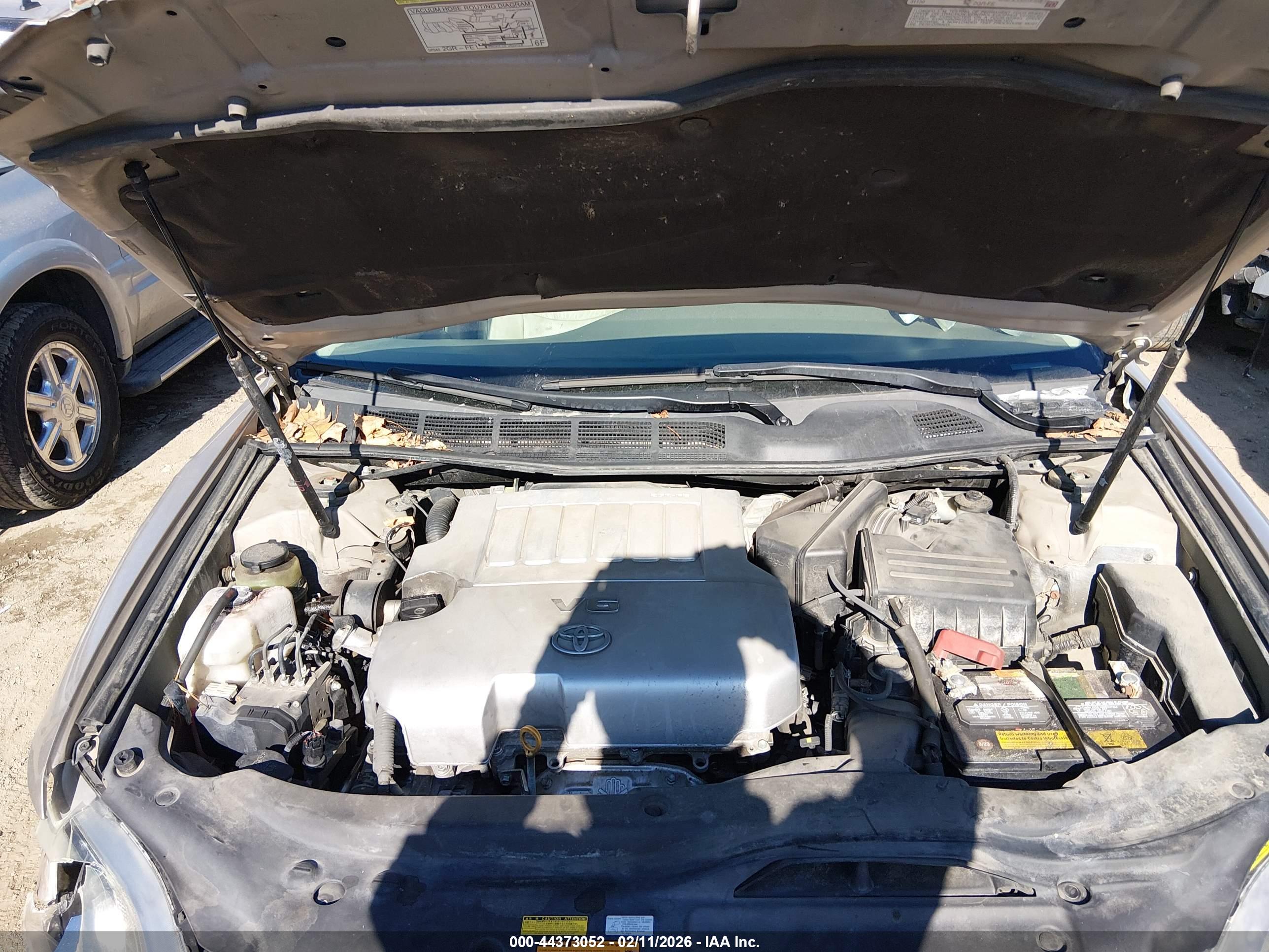 TOYOTA AVALON image 10