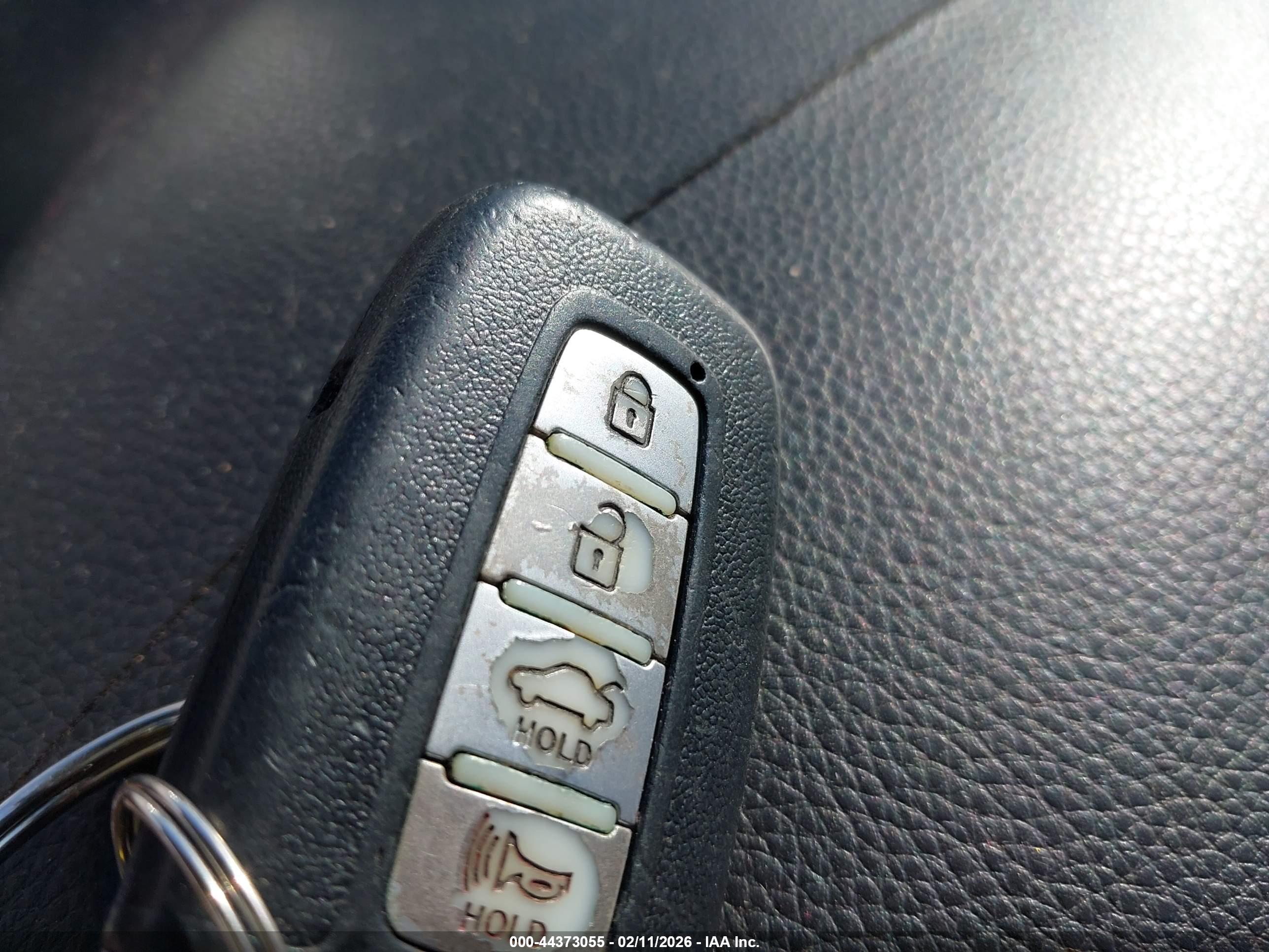 HYUNDAI AZERA image 11