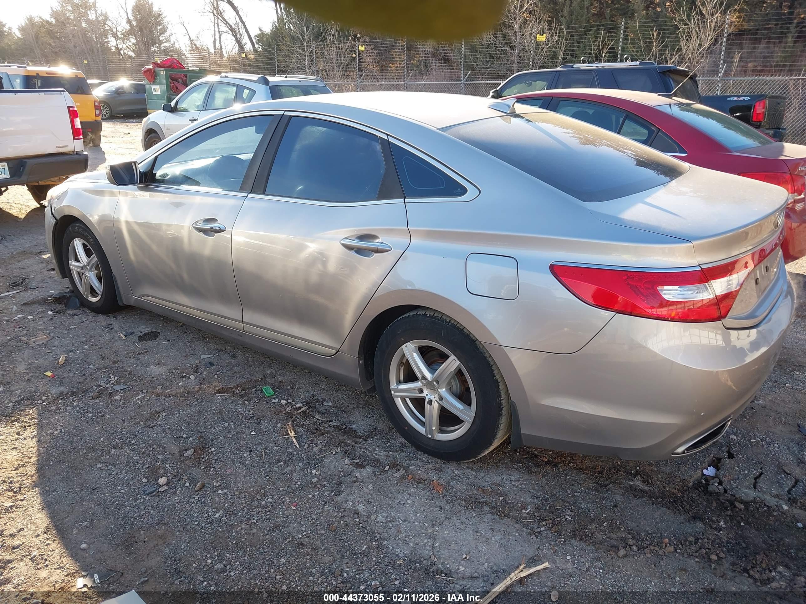 HYUNDAI AZERA image 3