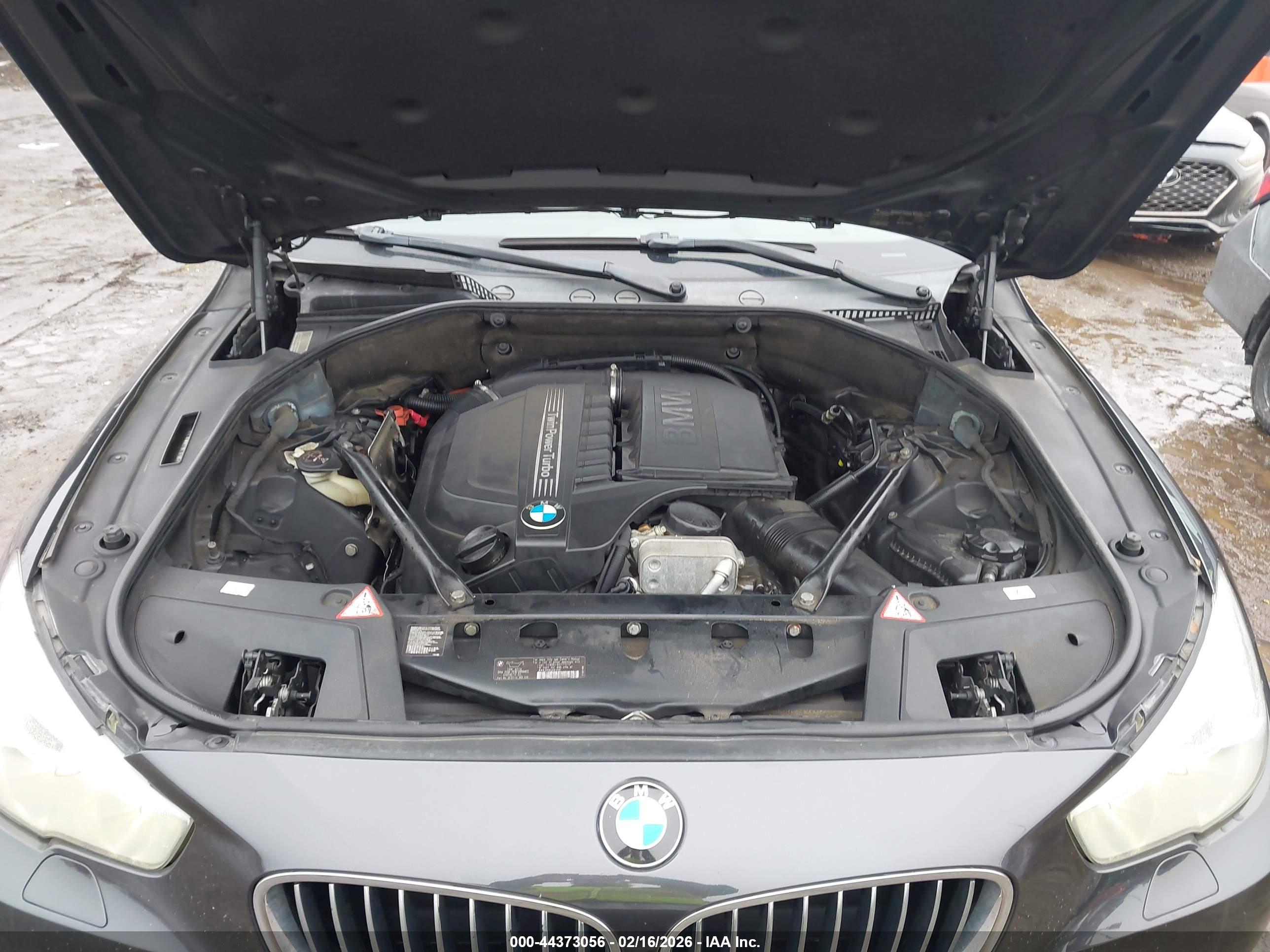 BMW 535I image 10