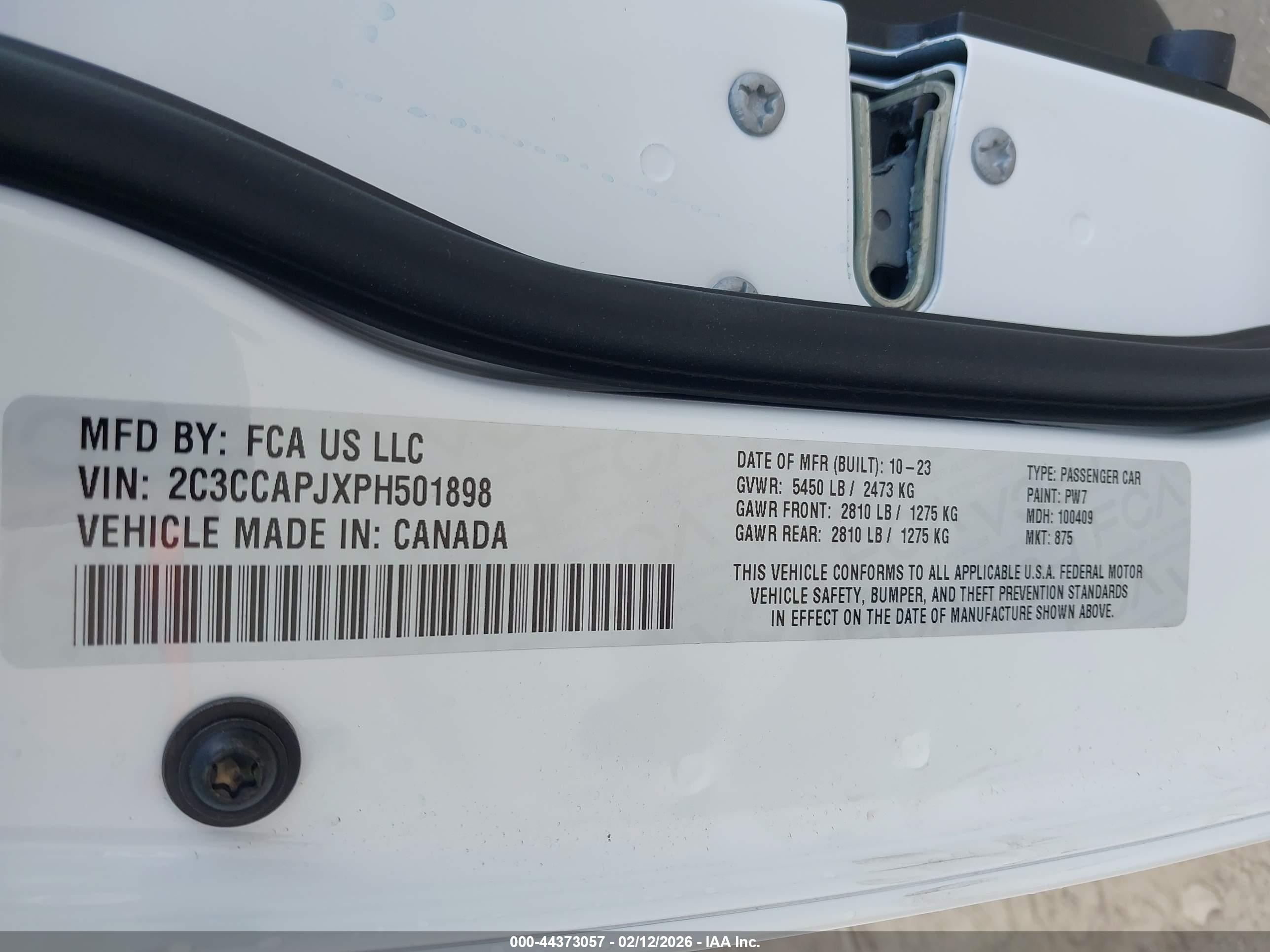 CHRYSLER 300 image 9