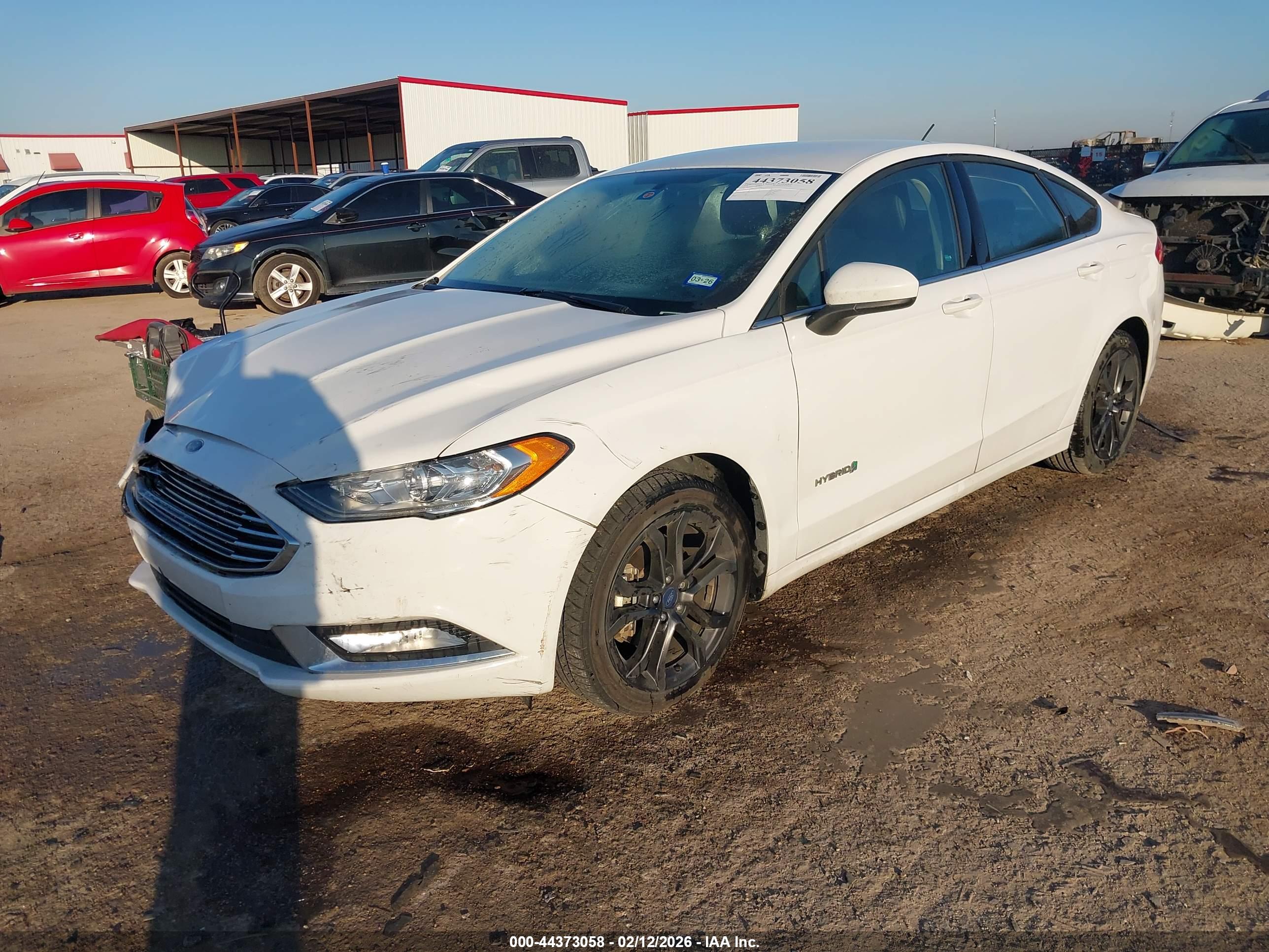 FORD FUSION image 2