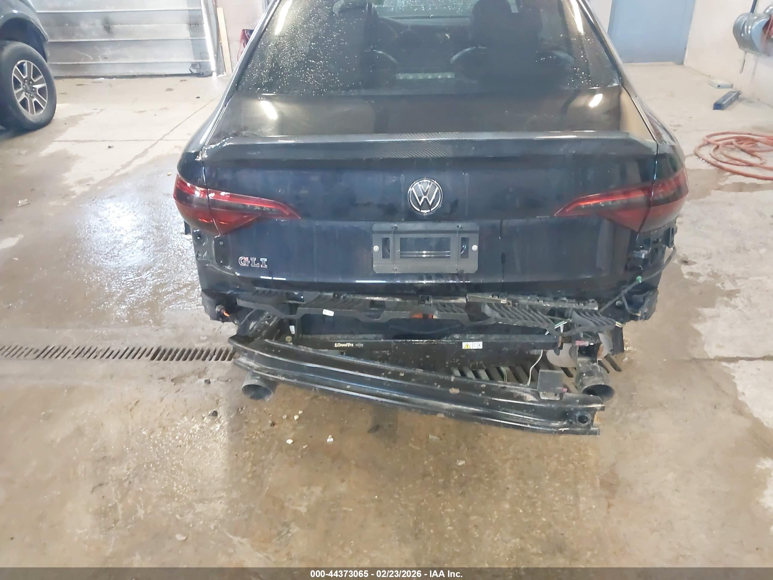 VOLKSWAGEN JETTA image 6