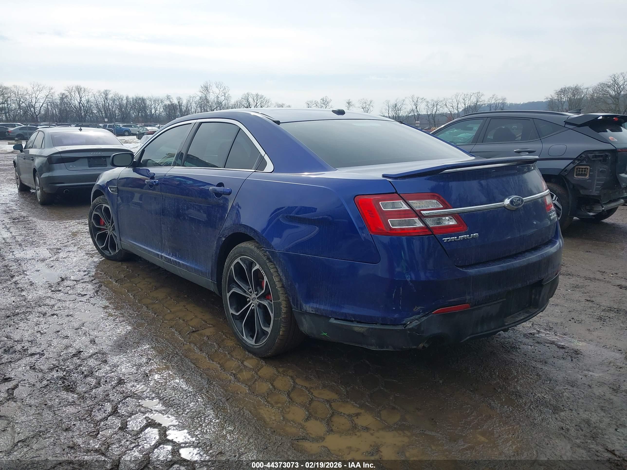 FORD TAURUS image 3