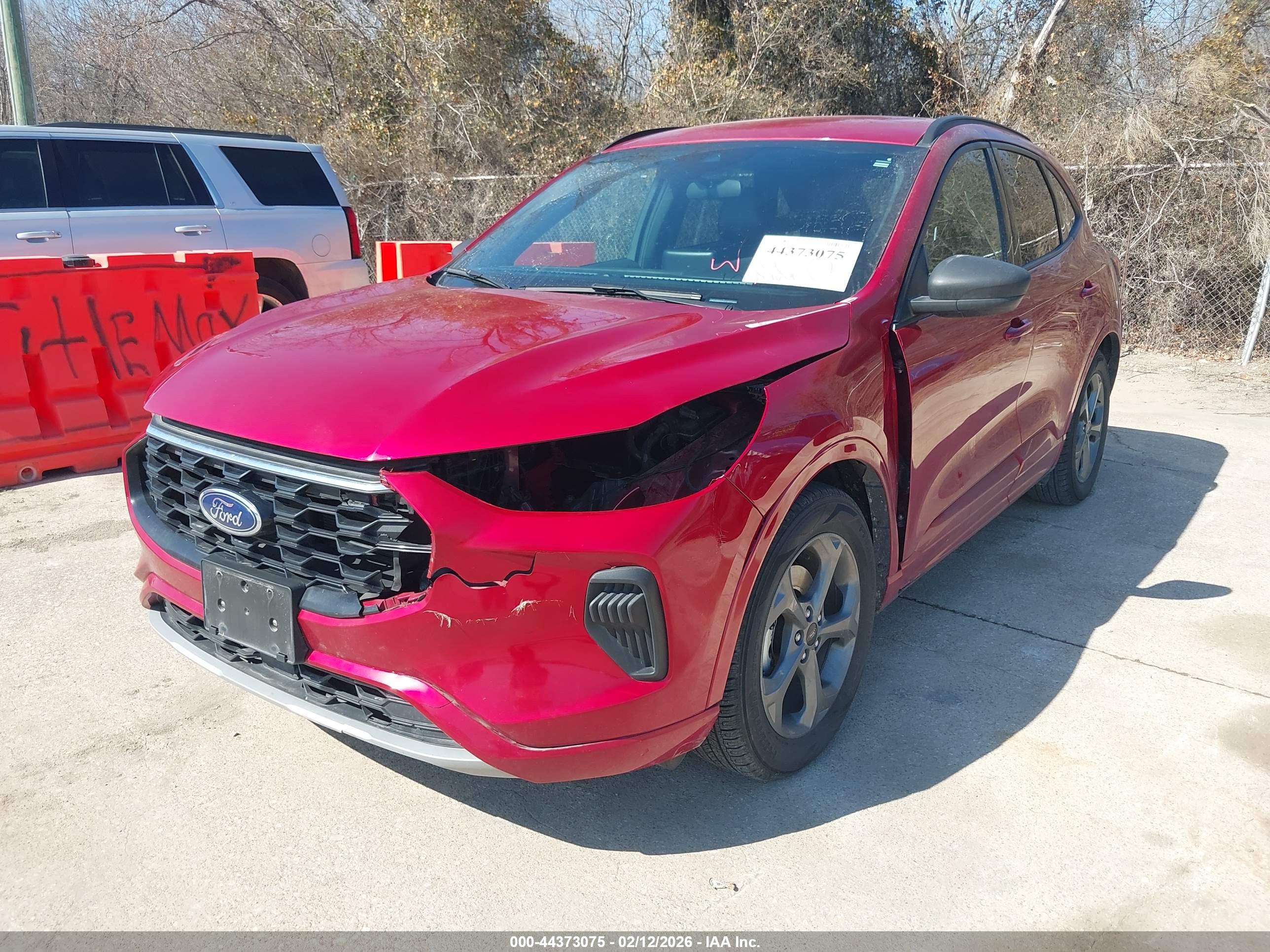 FORD ESCAPE image 2