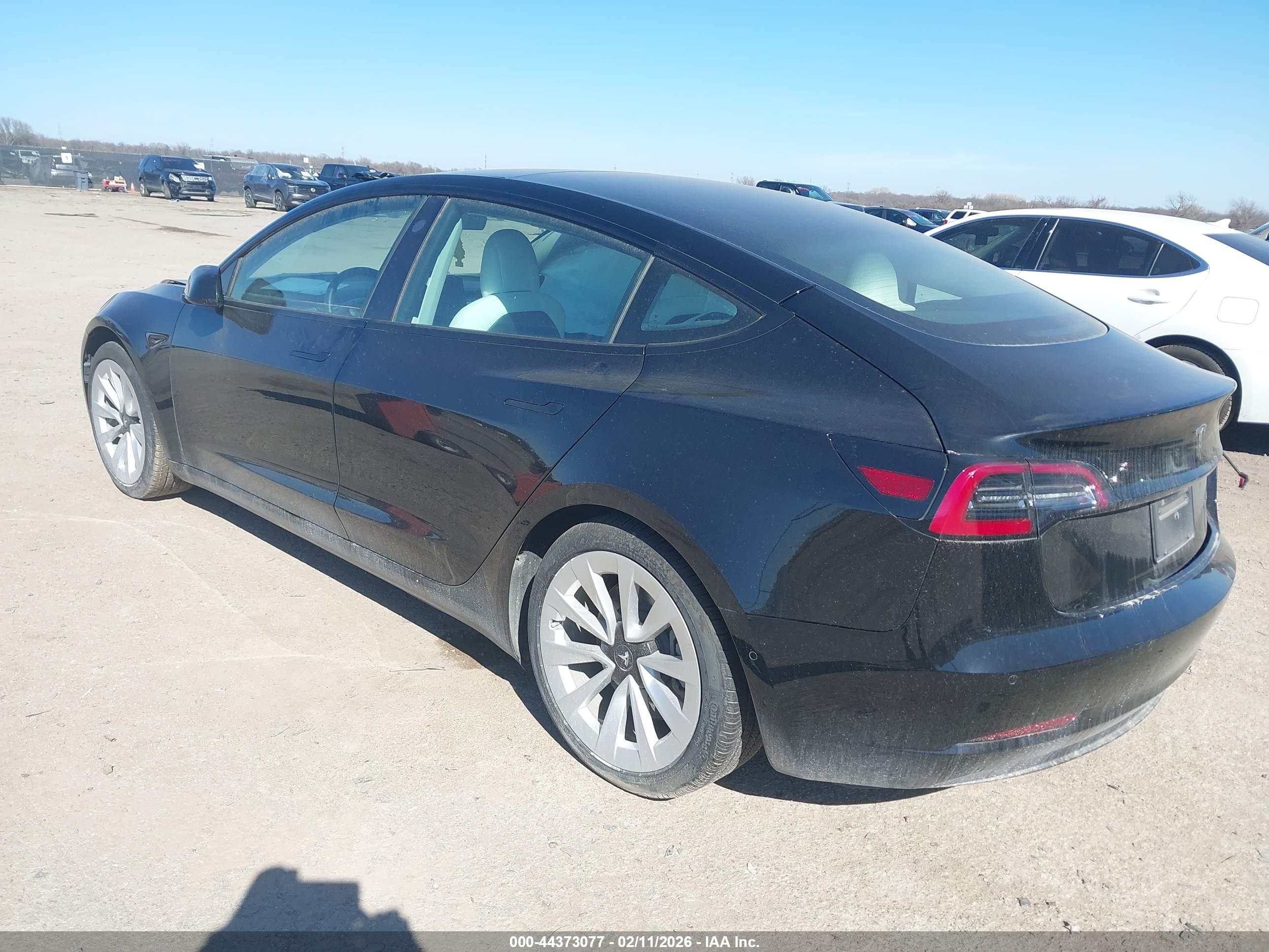 TESLA MODEL image 3