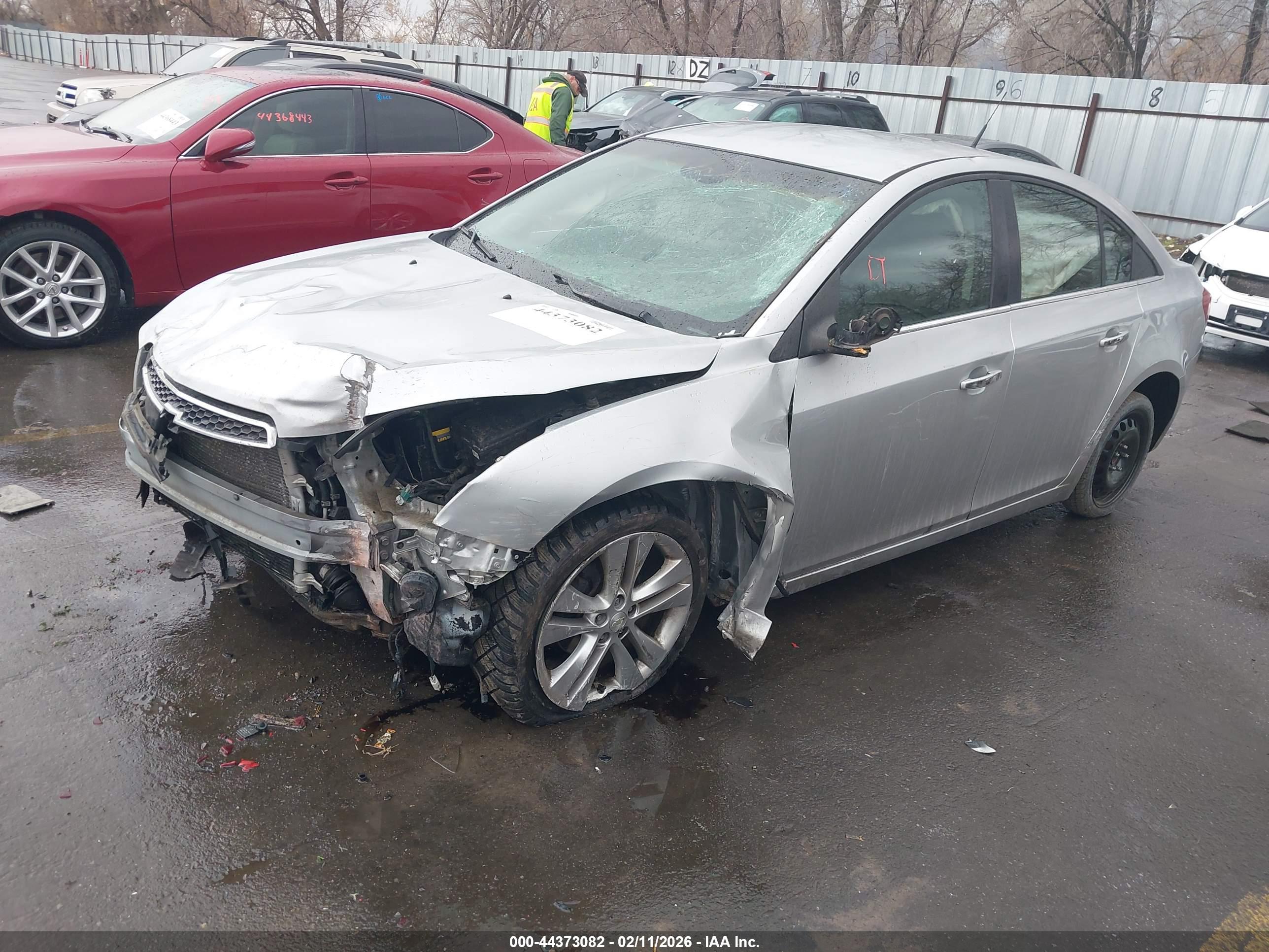 CHEVROLET CRUZE image 2