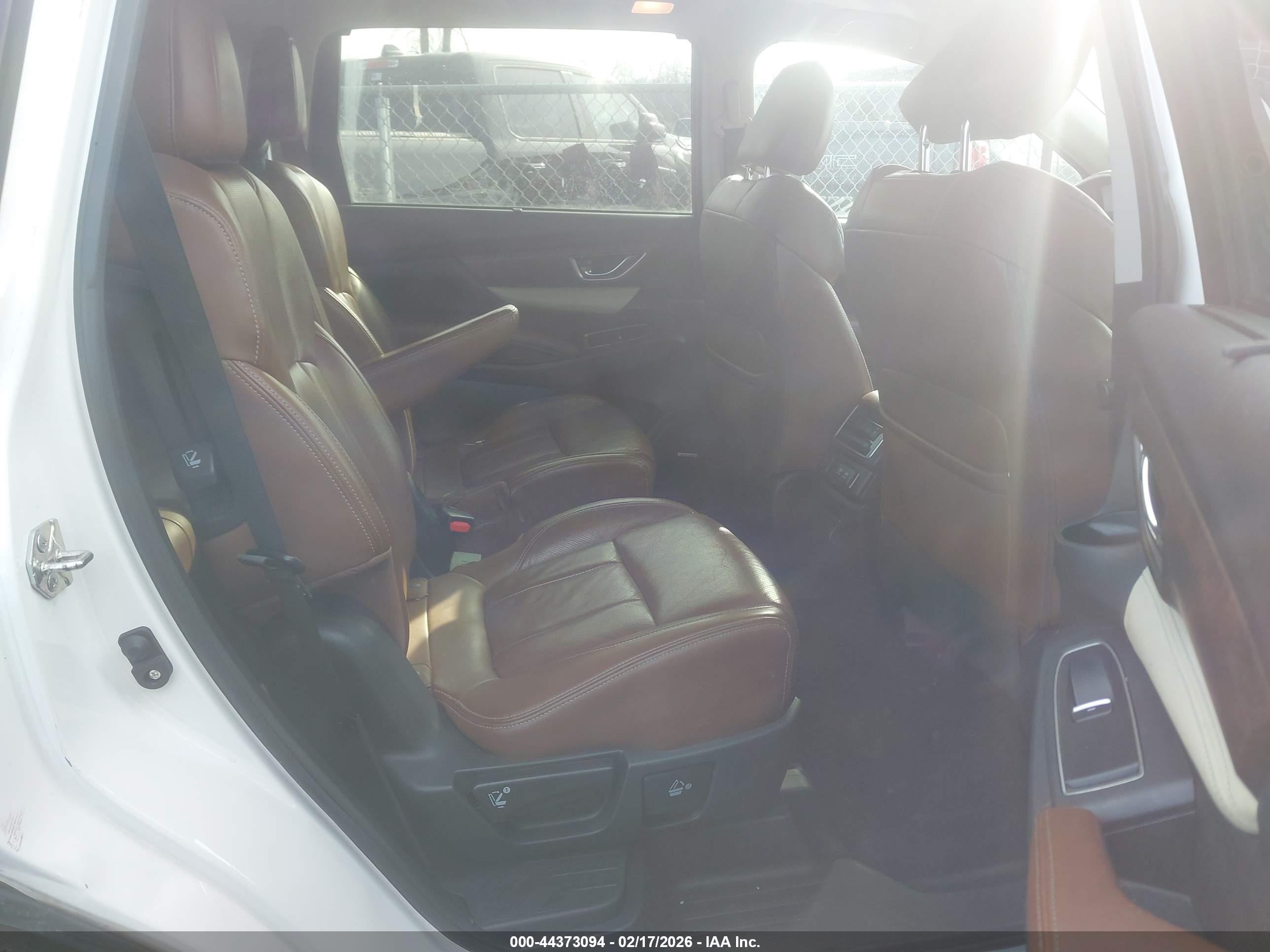 SUBARU ASCENT image 8