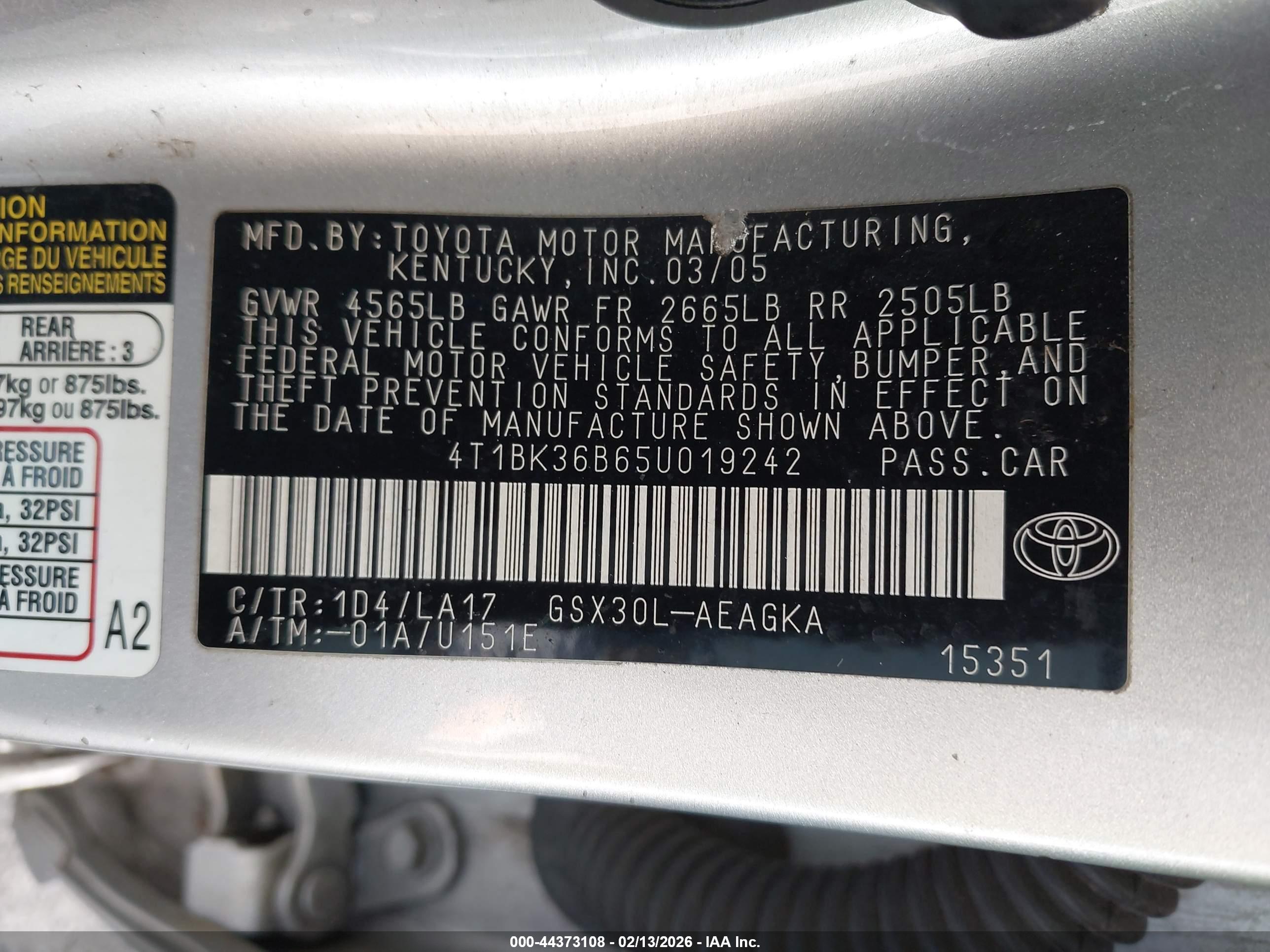 TOYOTA AVALON image 9
