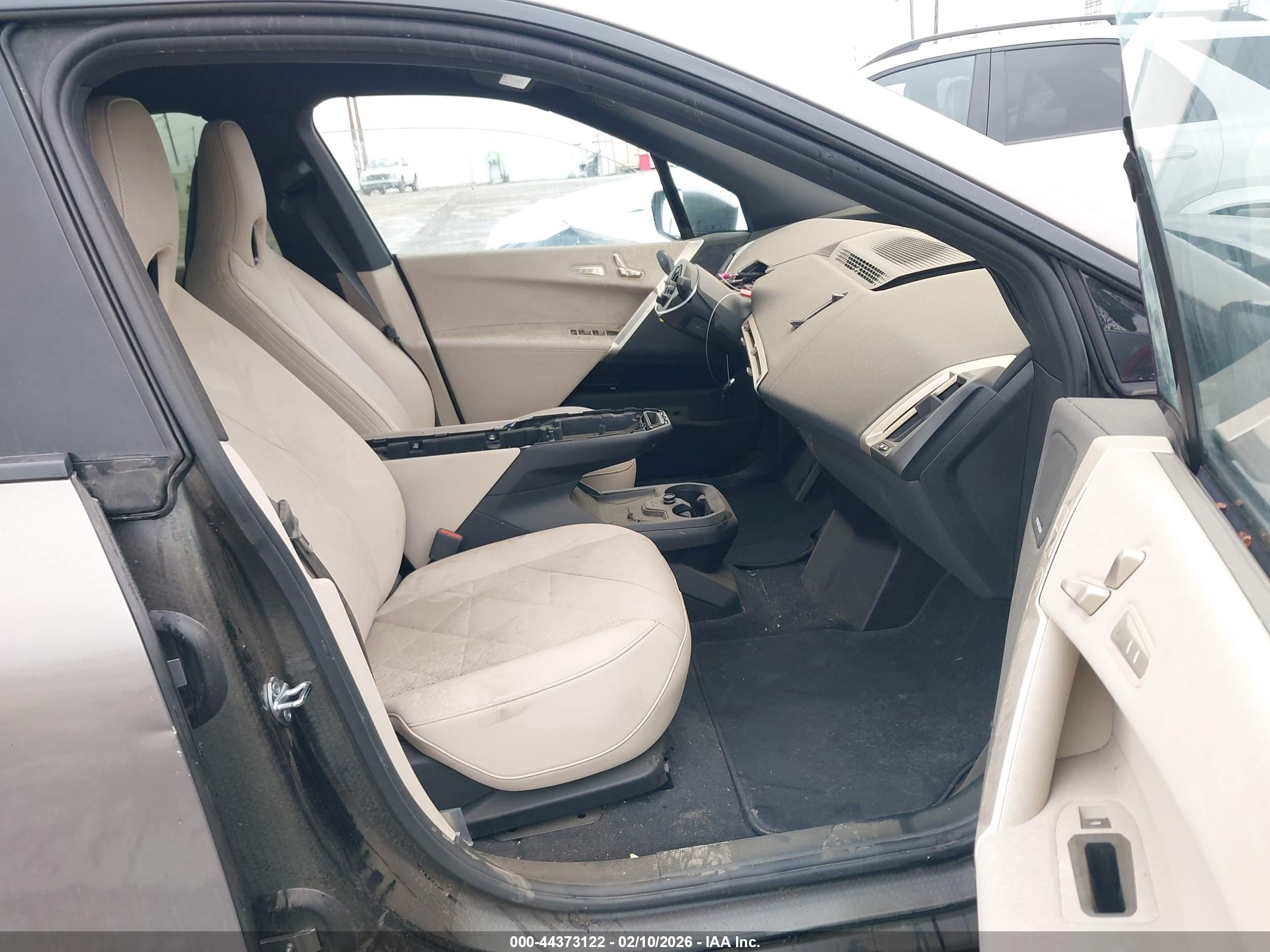 BMW IX image 5