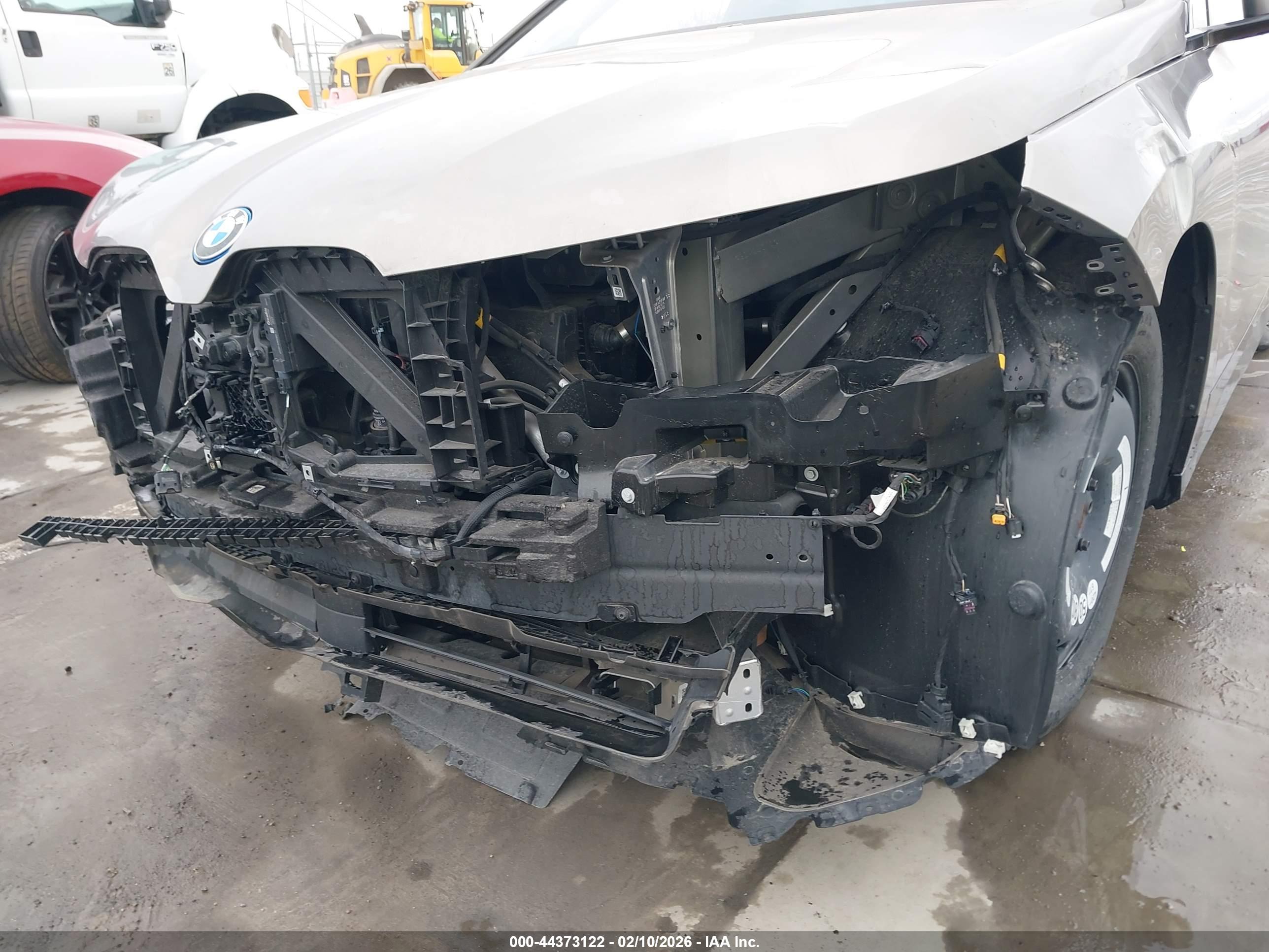 BMW IX image 6