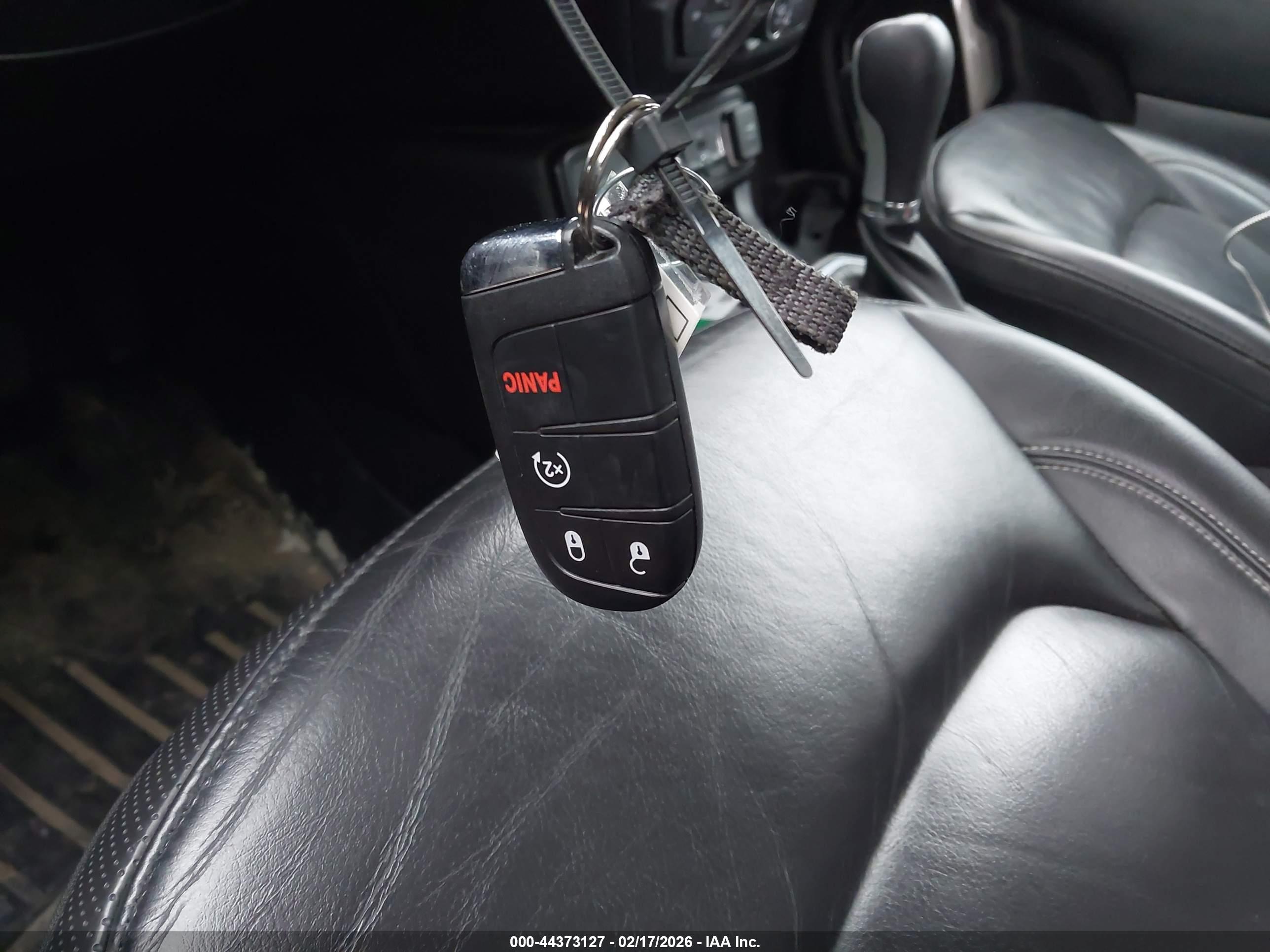 JEEP RENEGADE image 11