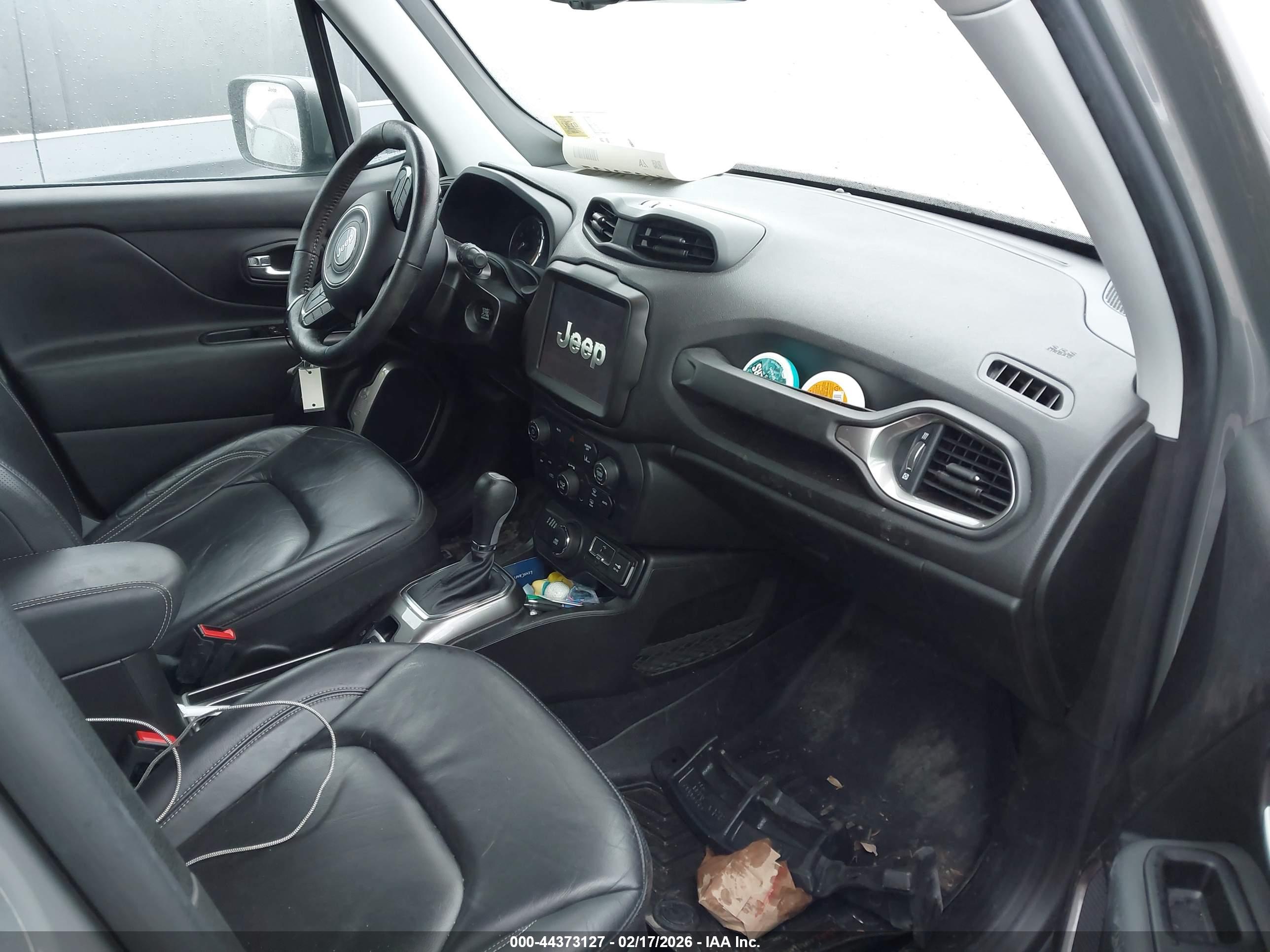 JEEP RENEGADE image 5