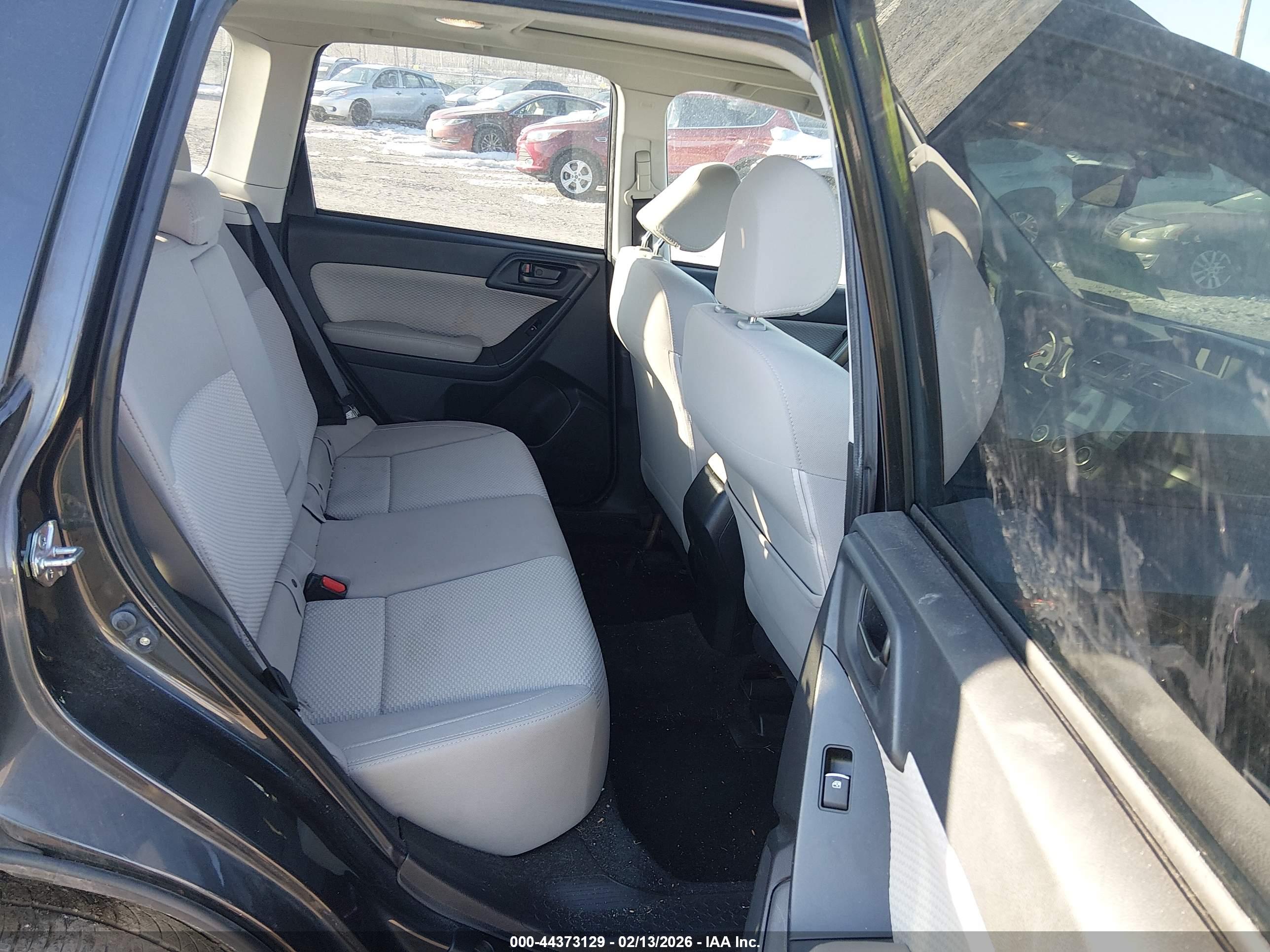 SUBARU FORESTER image 8
