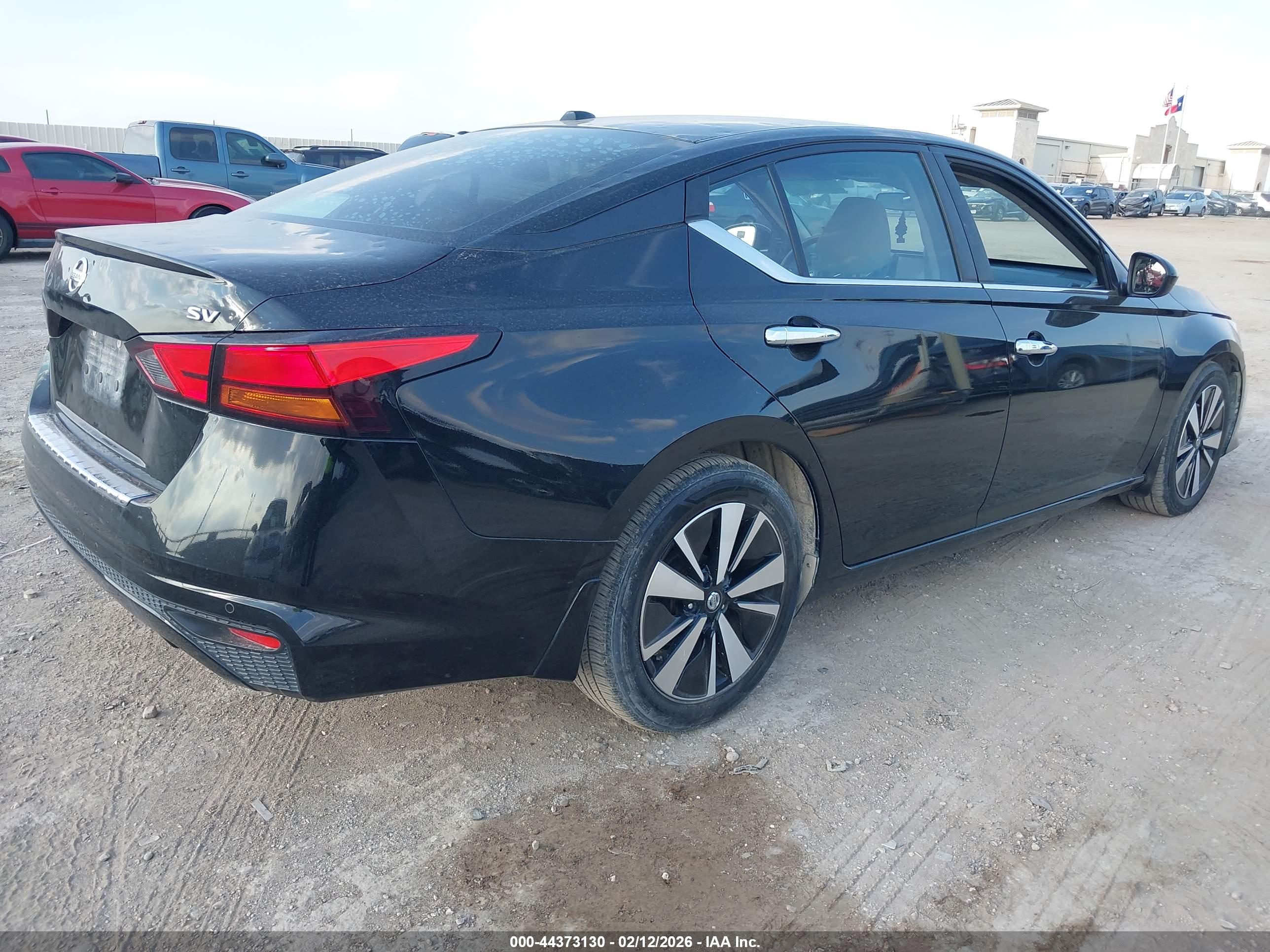 NISSAN ALTIMA image 4