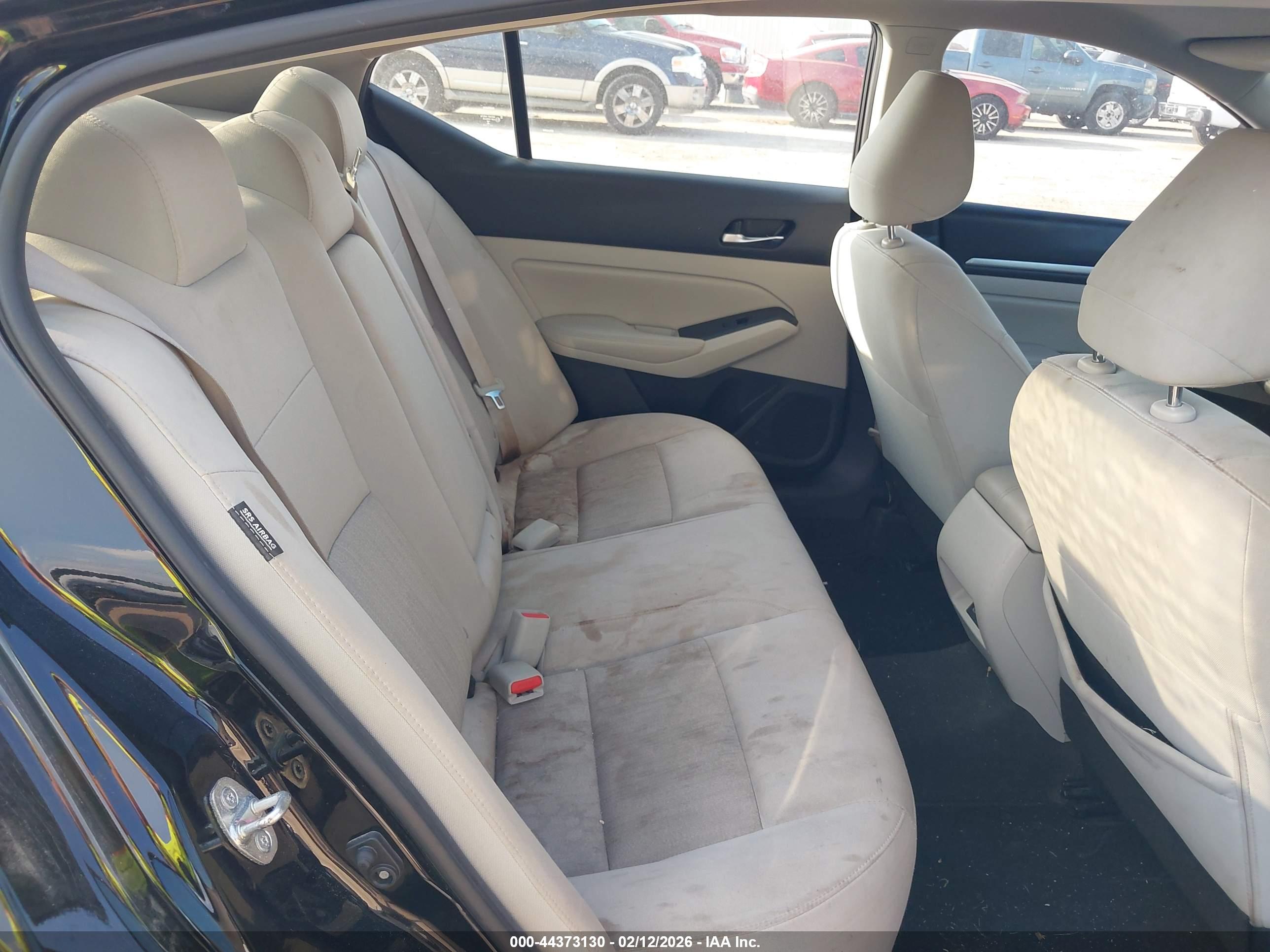 NISSAN ALTIMA image 8
