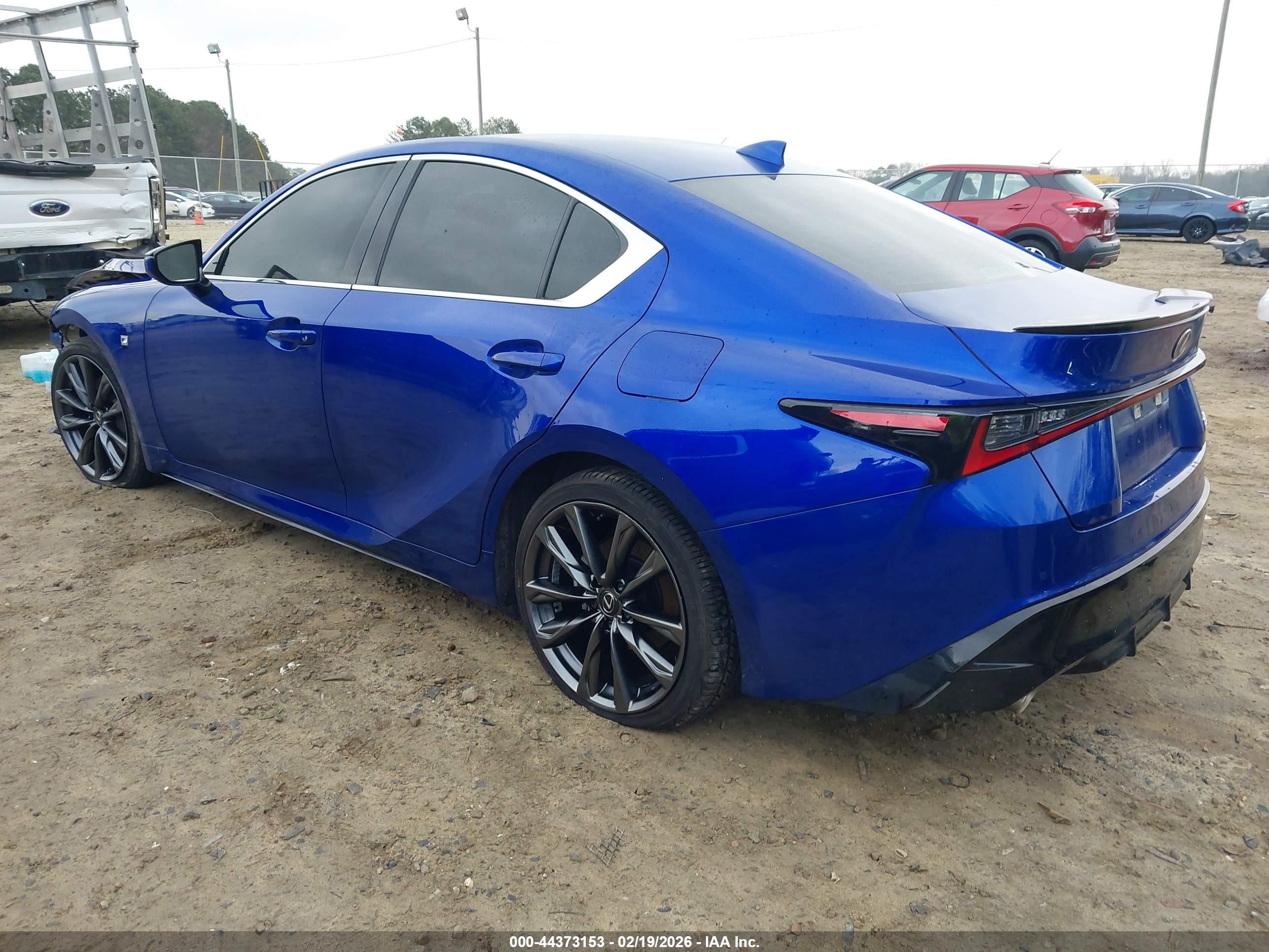 LEXUS IS image 3