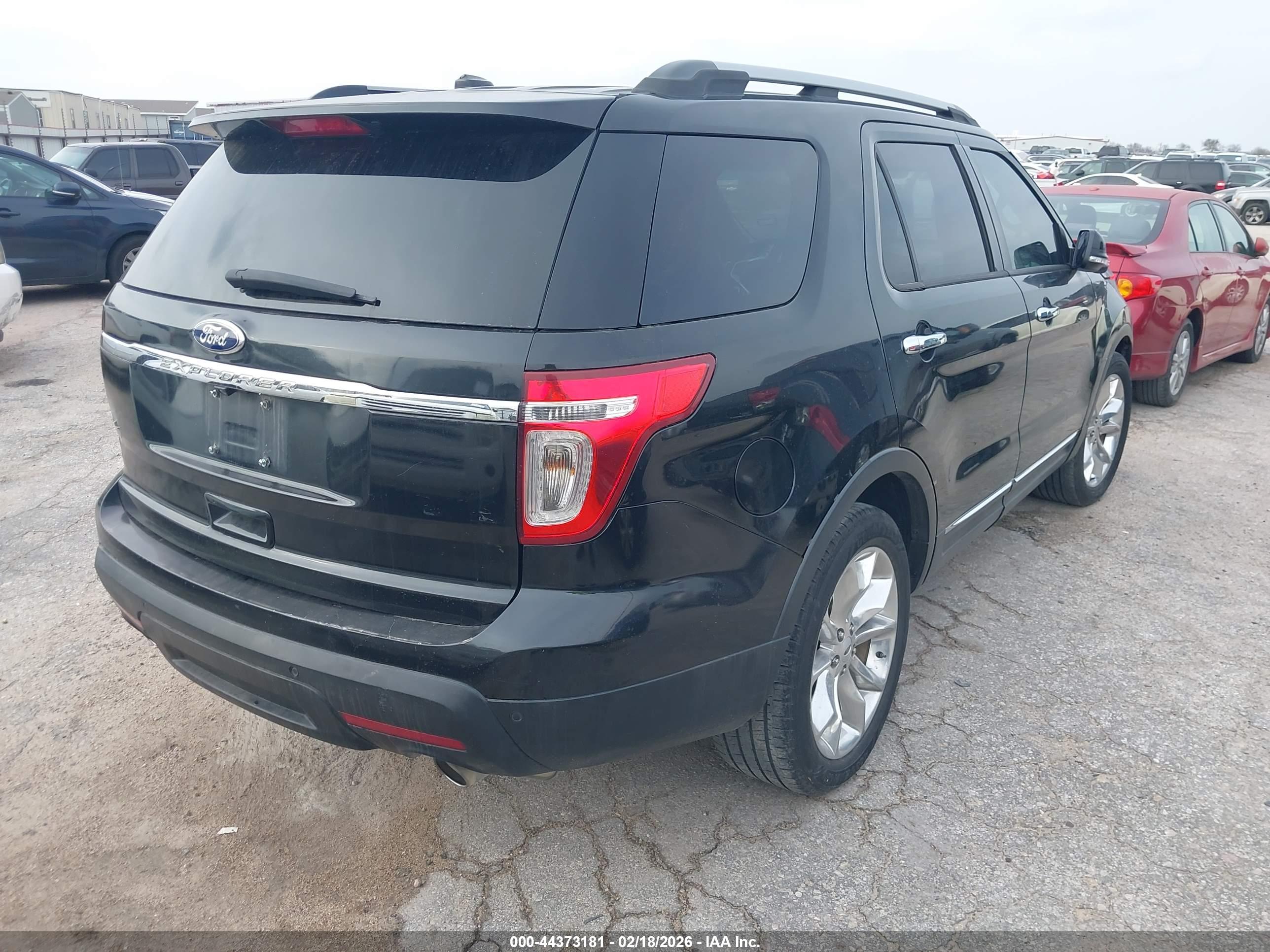 FORD EXPLORER image 4